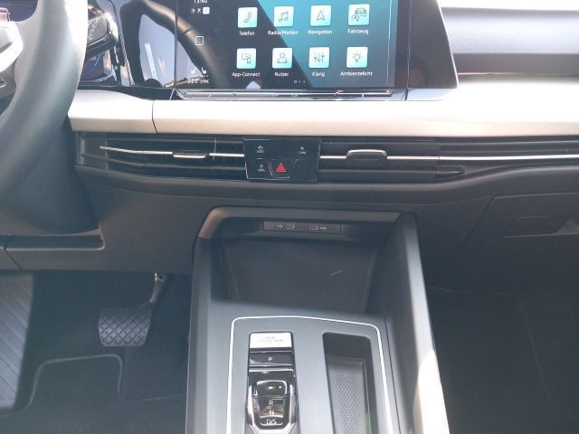 Volkswagen Golf VIII Life 1.5 e TSI - Samsaru's Car Outlet