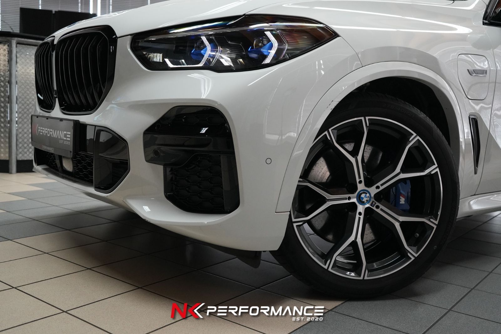 BMW X5 xDrive 45 e M Sport / M-SITZE / B&W / PANO