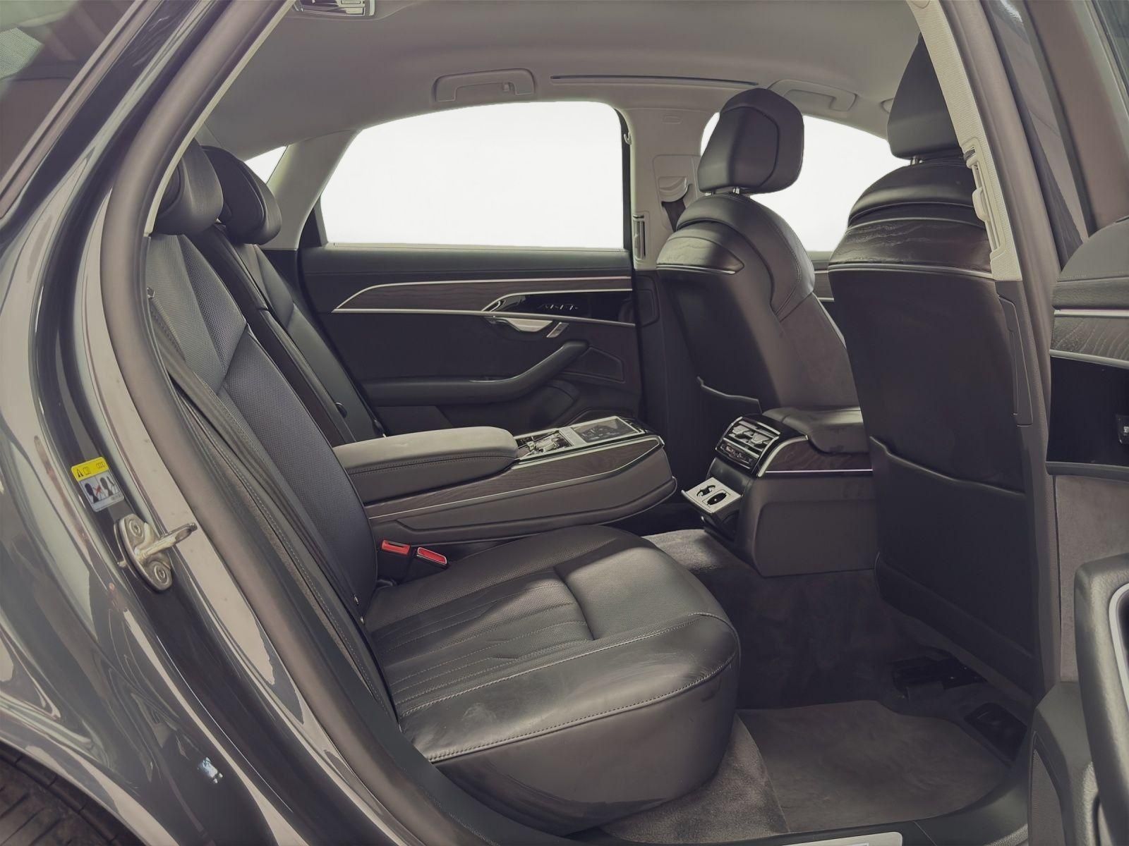 Audi A8 60 TFSIe Q RSR 4xMASSAGE - Samsaru's Car Outlet
