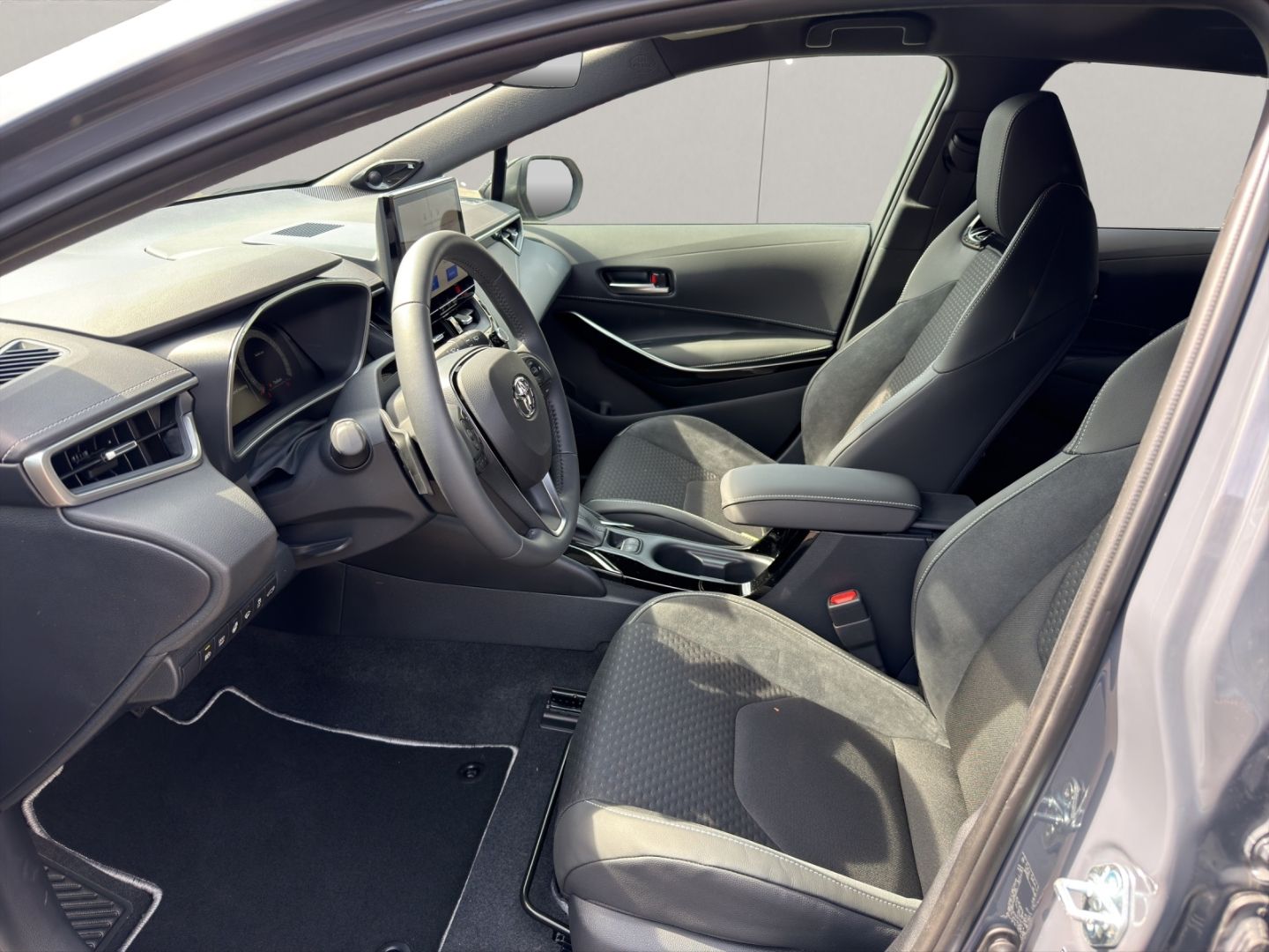 Toyota Corolla Touring Sports Hybrid Lounge 18''ALU+MAT