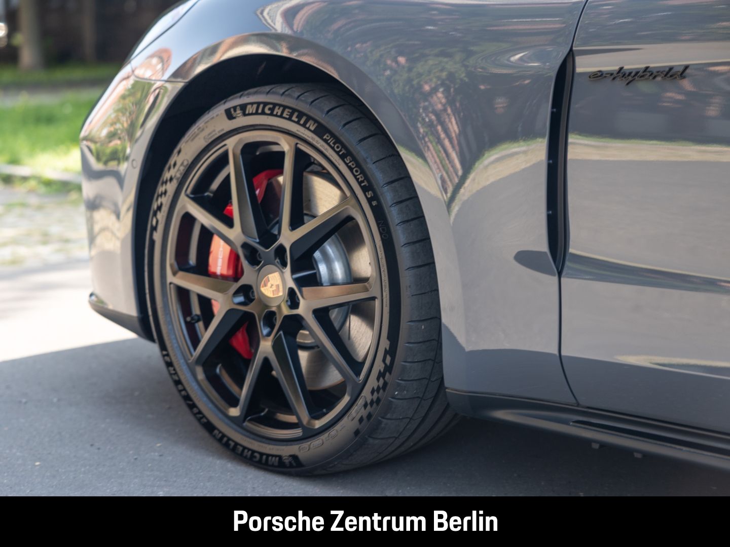 Porsche Panamera 4S E-Hybrid Surround-View Sportabgas