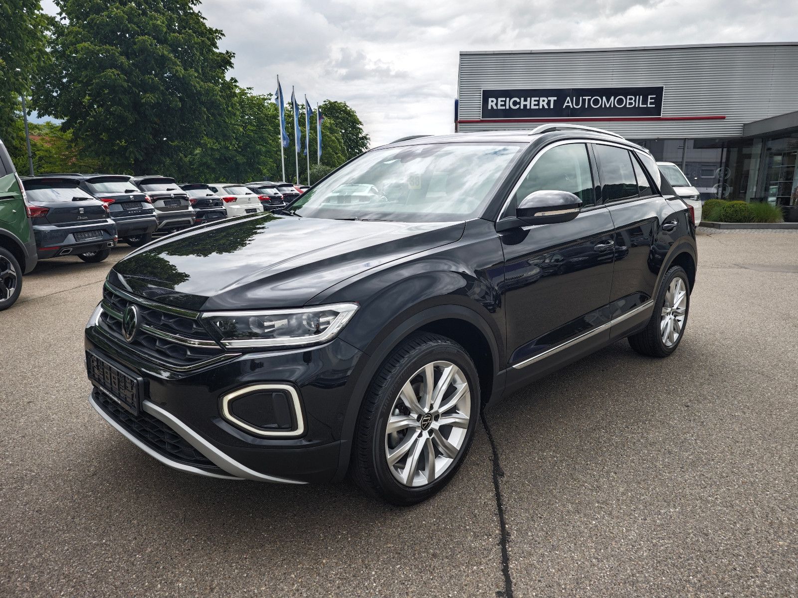 Volkswagen T-Roc Style 150PS DSG - Samsaru's Car Outlet