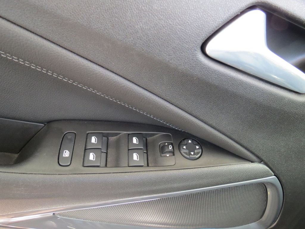 Opel Crossland 1.5 Diesel Elegance - Samsaru's Car Outlet