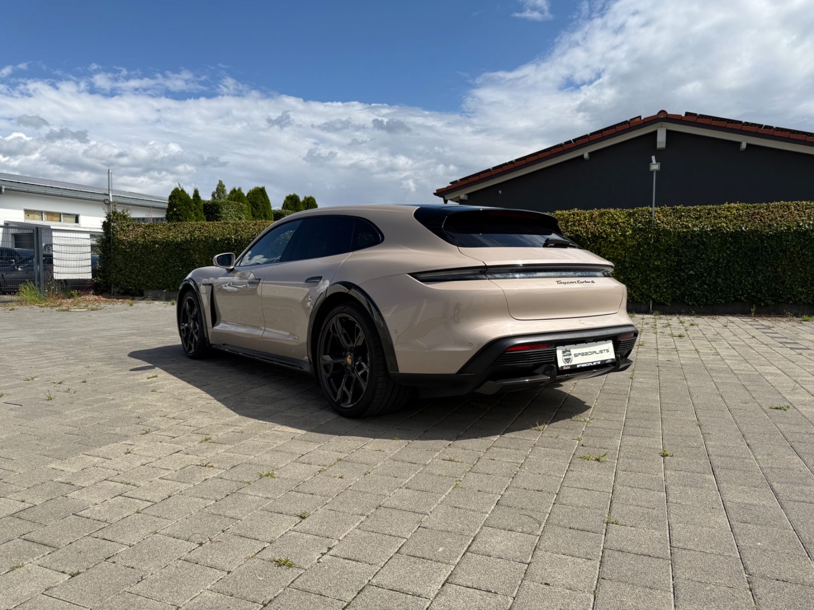 Porsche Taycan Cross Turismo Turbo S Exclusiv Manufaktur