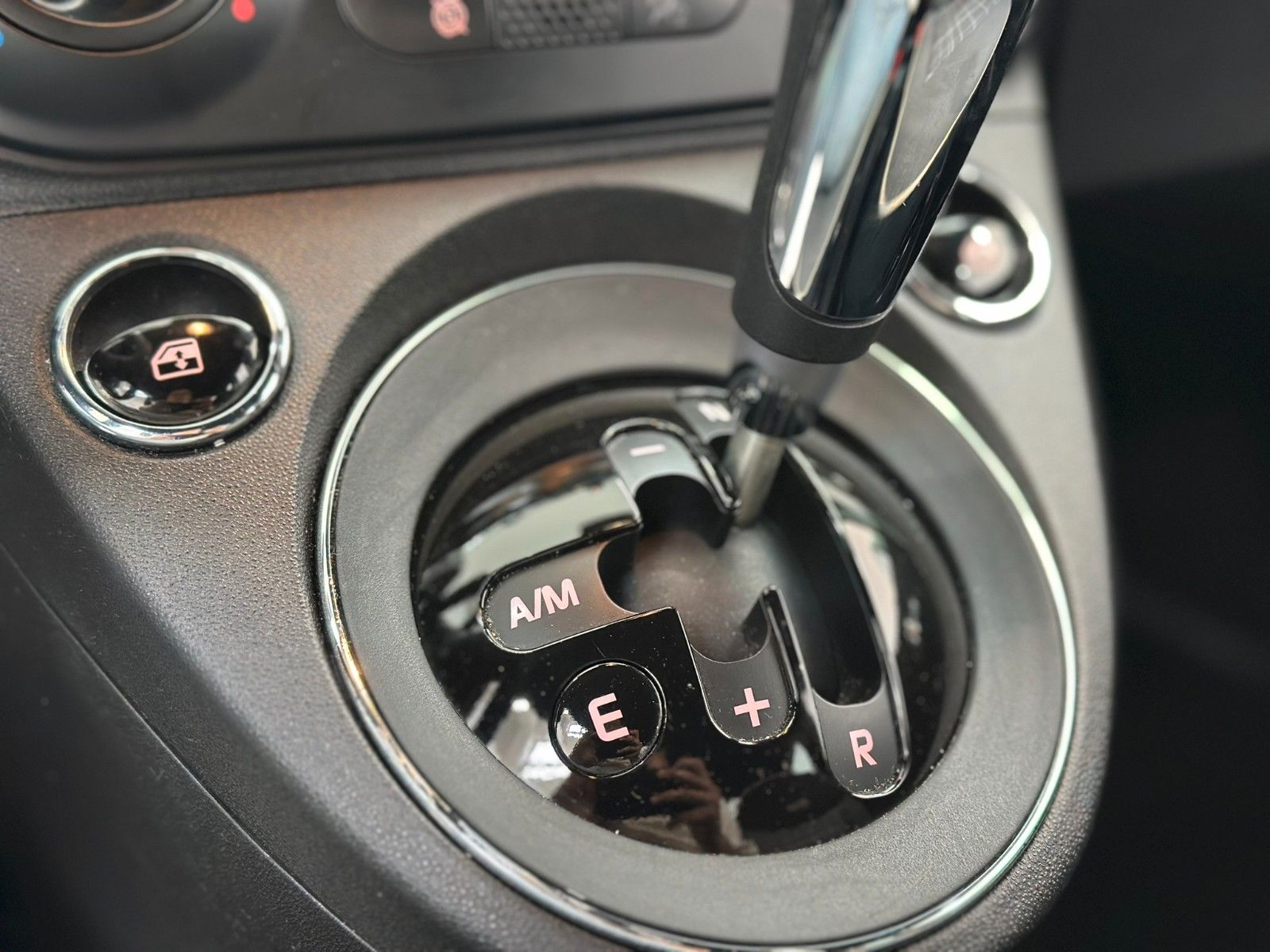 Fiat 500 Lounge - Samsaru's Car Outlet