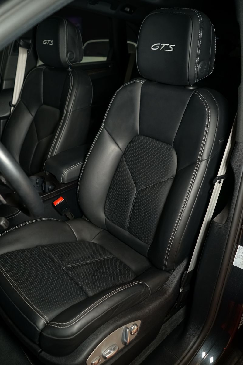 Porsche Macan GTS - Samsaru's Car Outlet