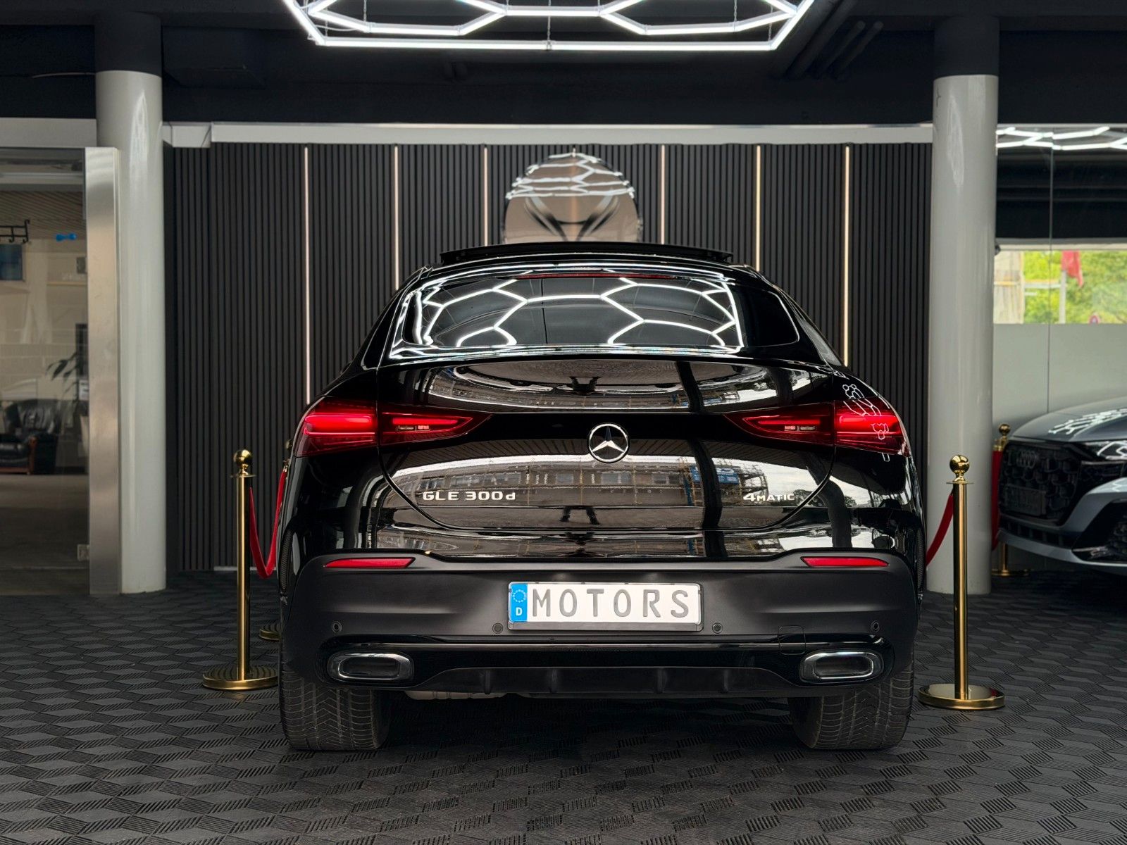 Mercedes-Benz GLE 300 d COUPE 4M AMG PANO BURM NIGHT 360° 22"