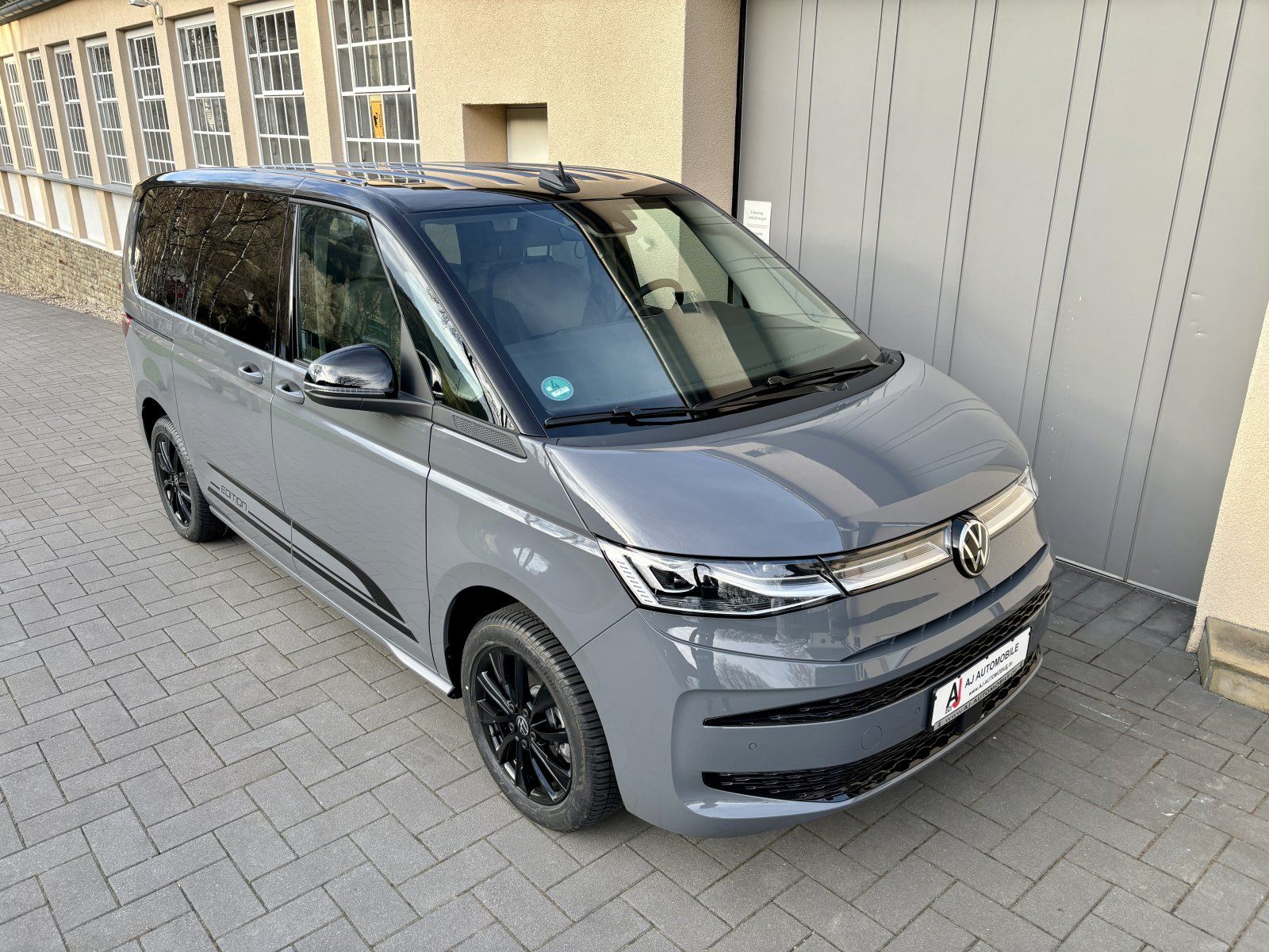 Volkswagen T7 Multivan 1.5 TSI OPF DSG Edition - Samsaru's Car Outlet