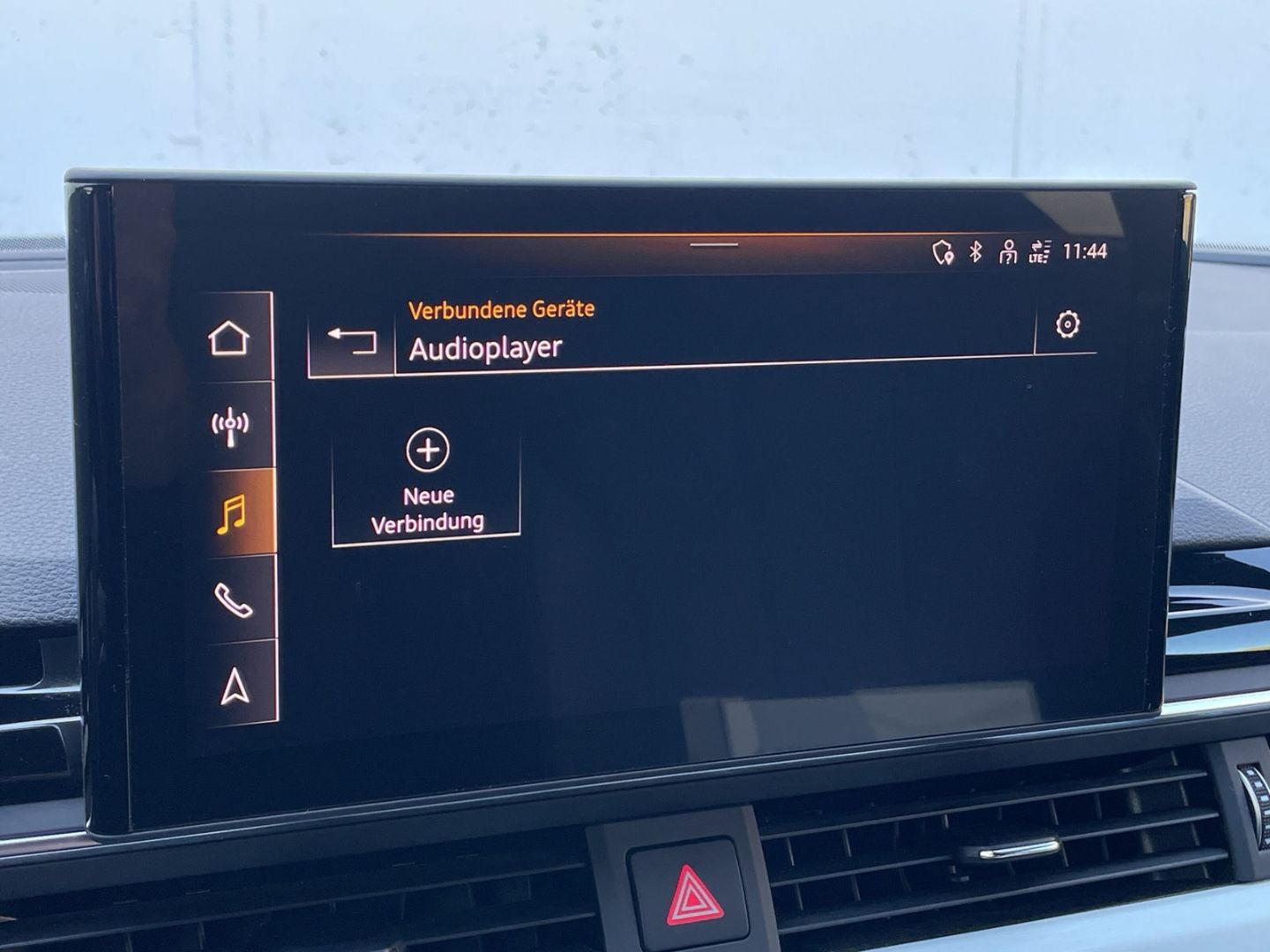 Audi A4 40 TFSI Avant S line quattro Matrix/AHK/Pano/