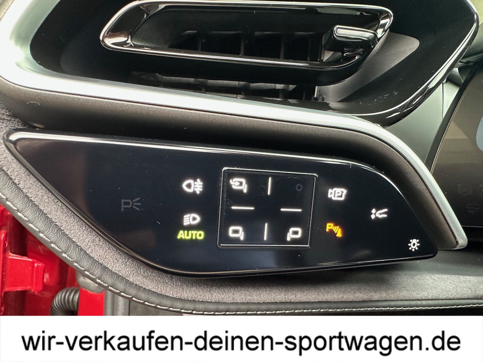 Ferrari 296 GTS - Samsaru's Car Outlet