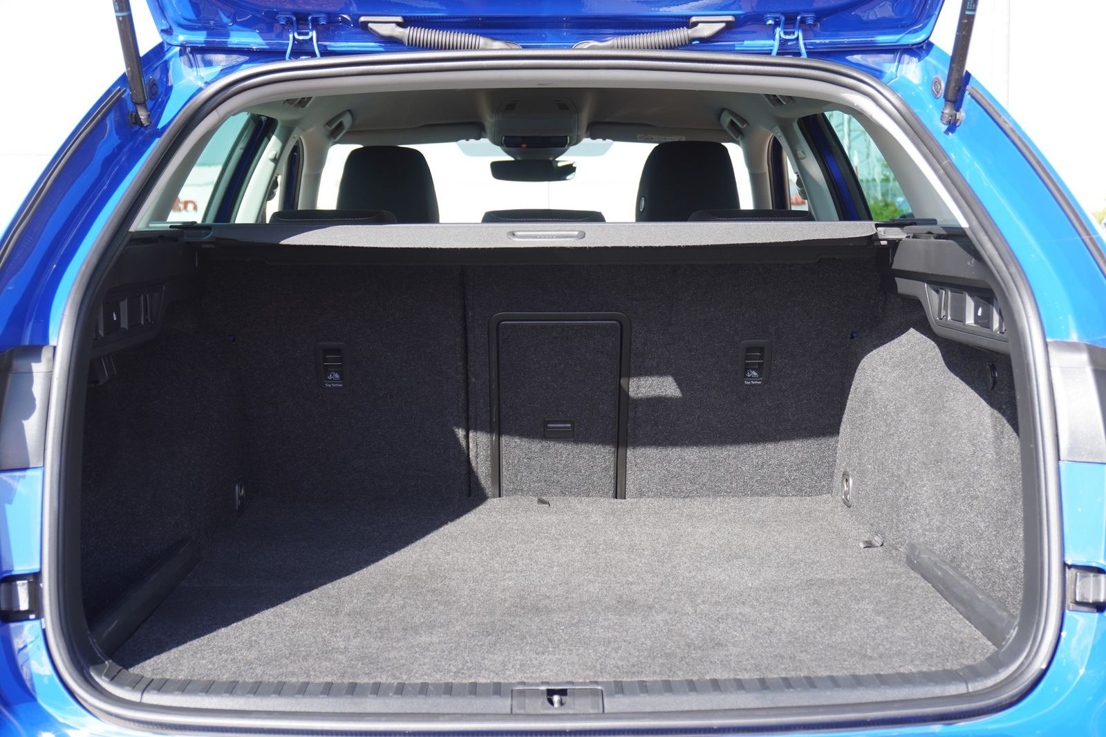 Skoda Octavia Combi 1.4 TSI iV Style - Samsaru's Car Outlet