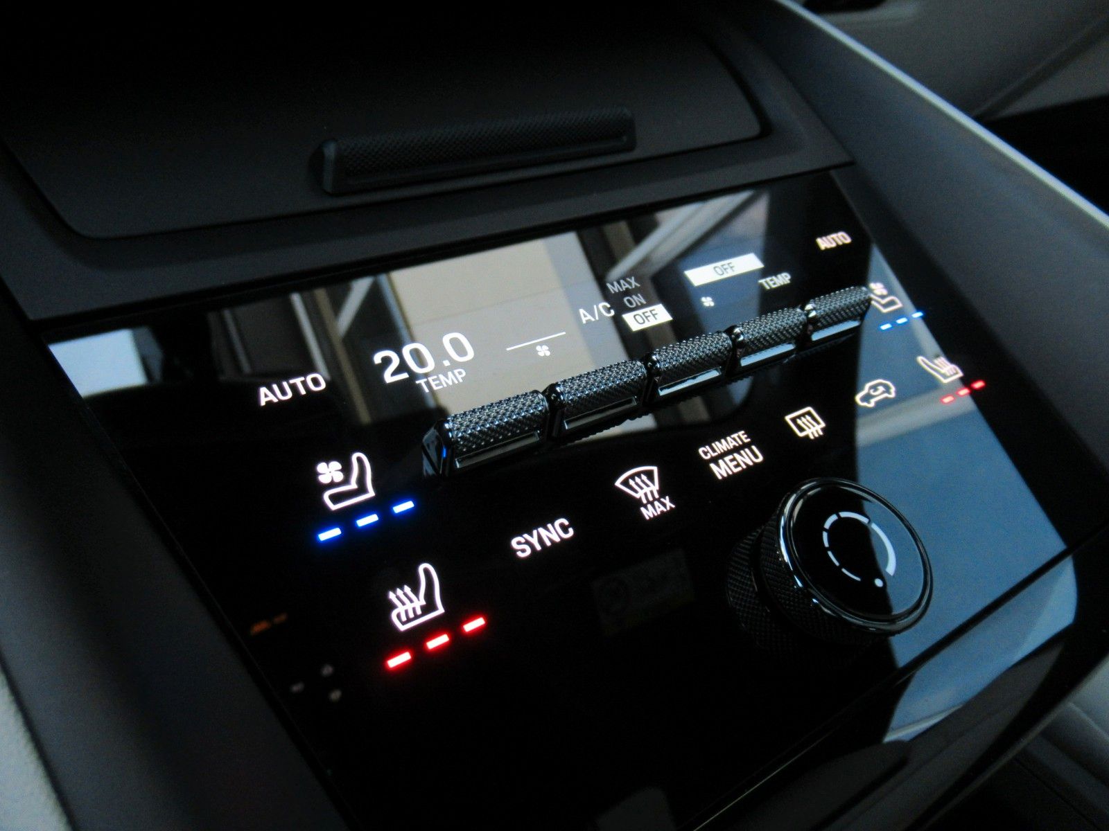 Porsche MACAN 4e - Samsaru's Car Outlet