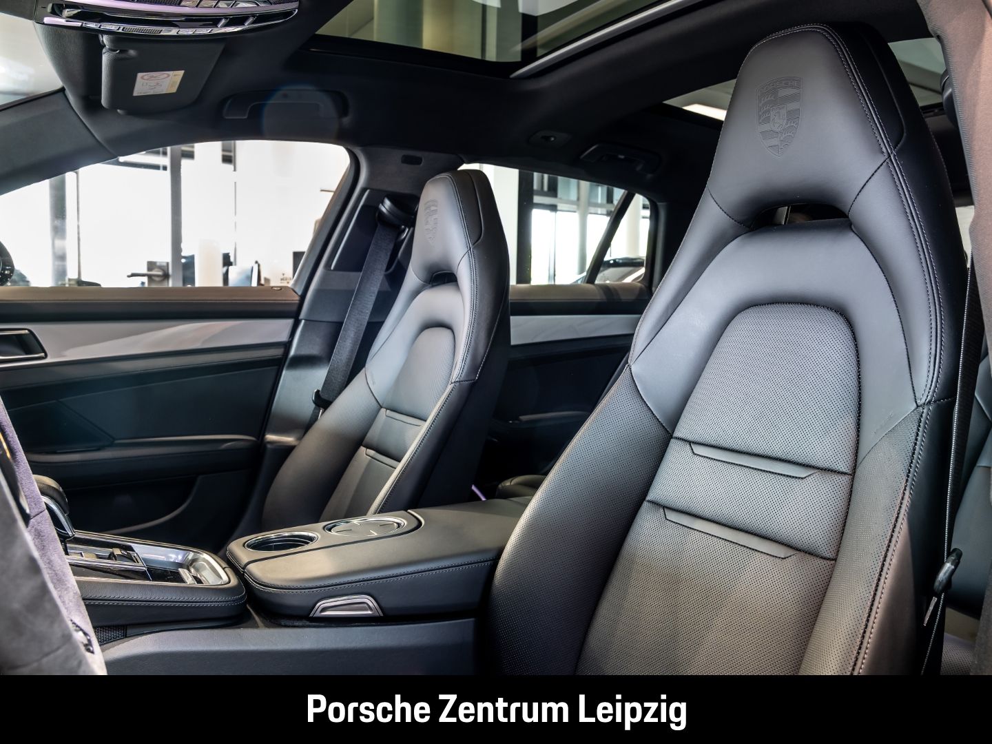 Porsche Panamera E-Hybrid Sport Turismo Platinum Edition