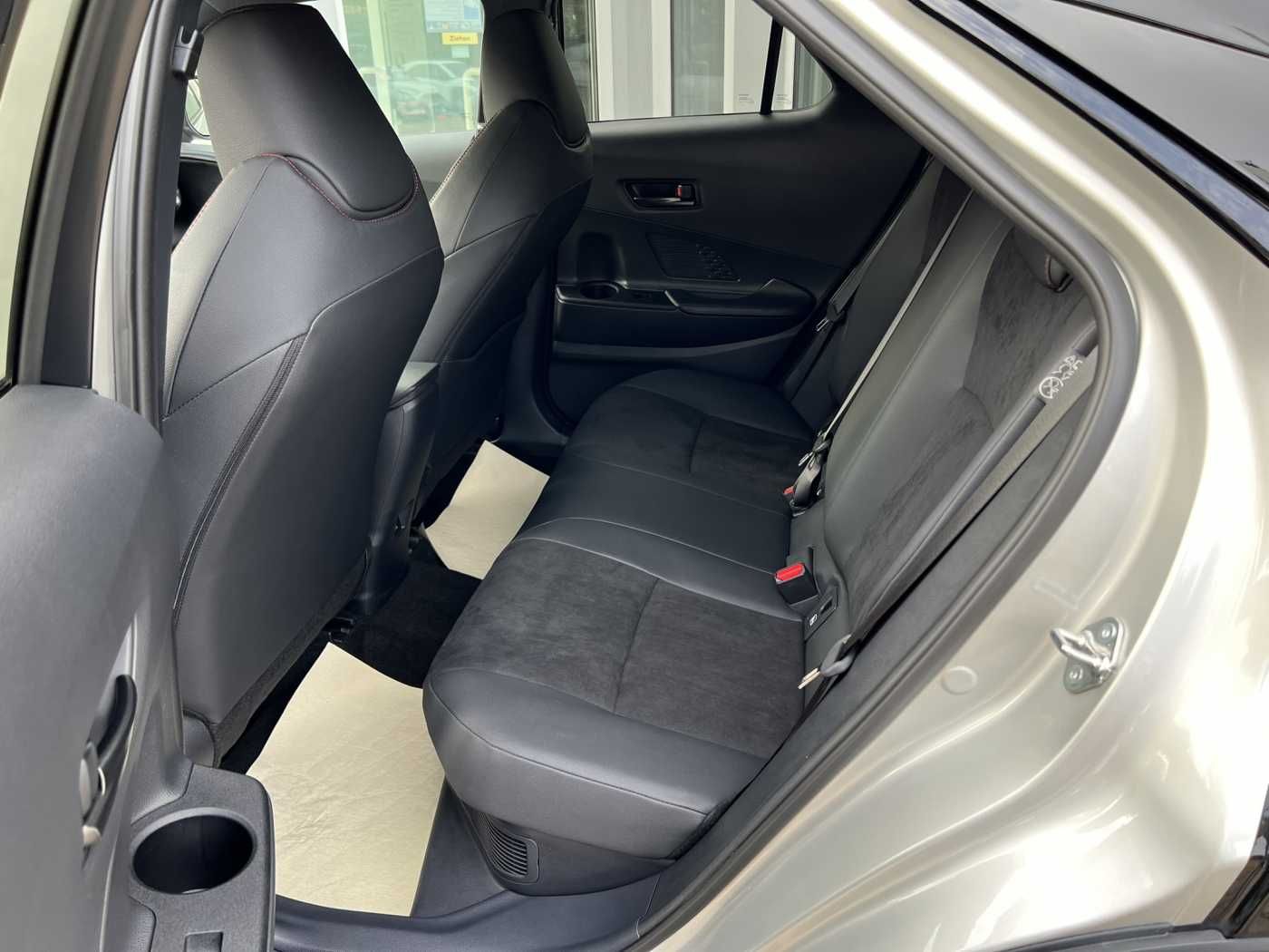 Toyota C-HR 2.0 GR 4X4 SPORT - Samsaru's Car Outlet