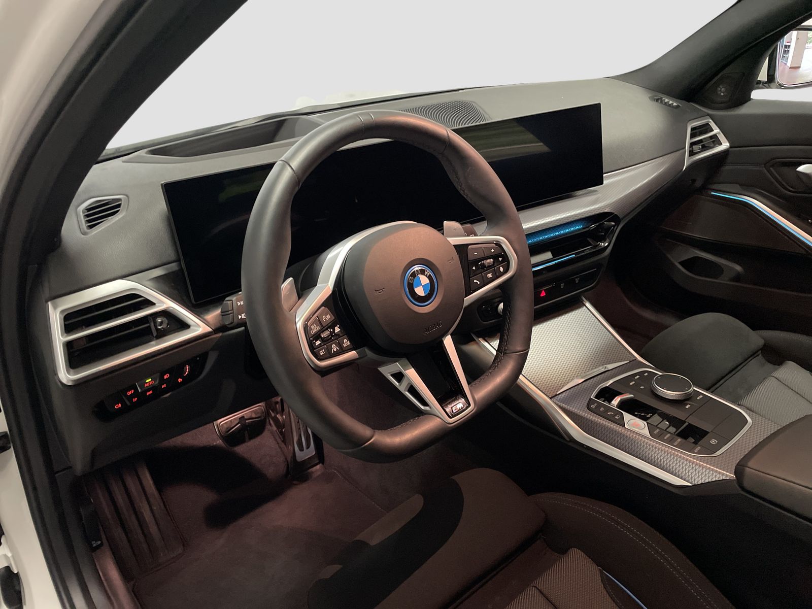 BMW 330e xDrive Touring M Sport AHK Harman/K Kamera