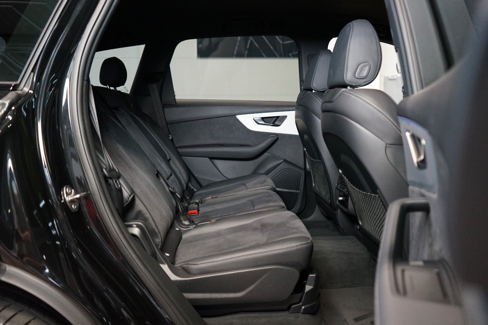 Audi Q7 50 TDI*S-LINE*TOW*OLED*AUX.HEAT*CZ*73.636€ NETTO
