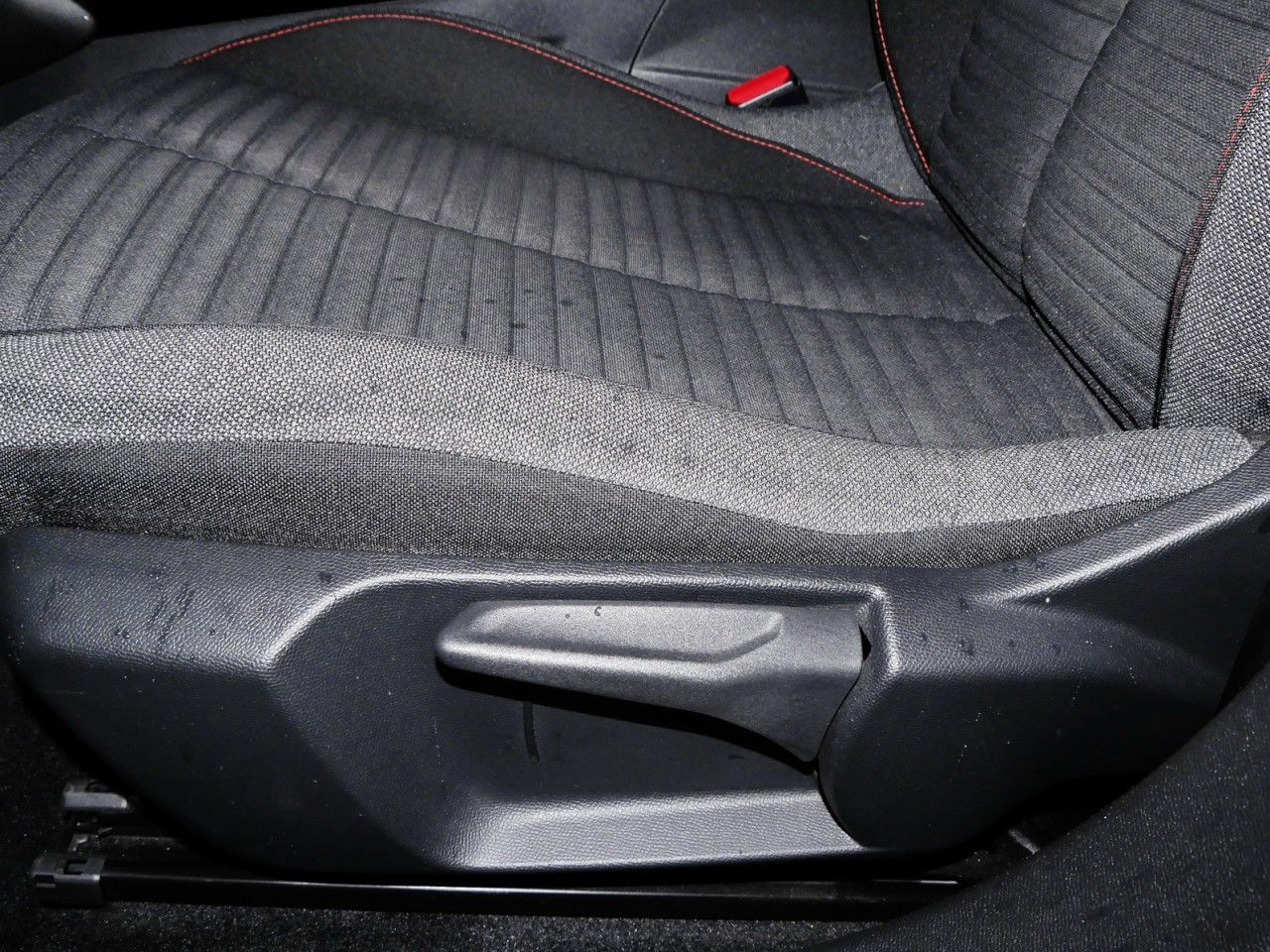 Peugeot 2008-e Active - Samsaru's Car Outlet