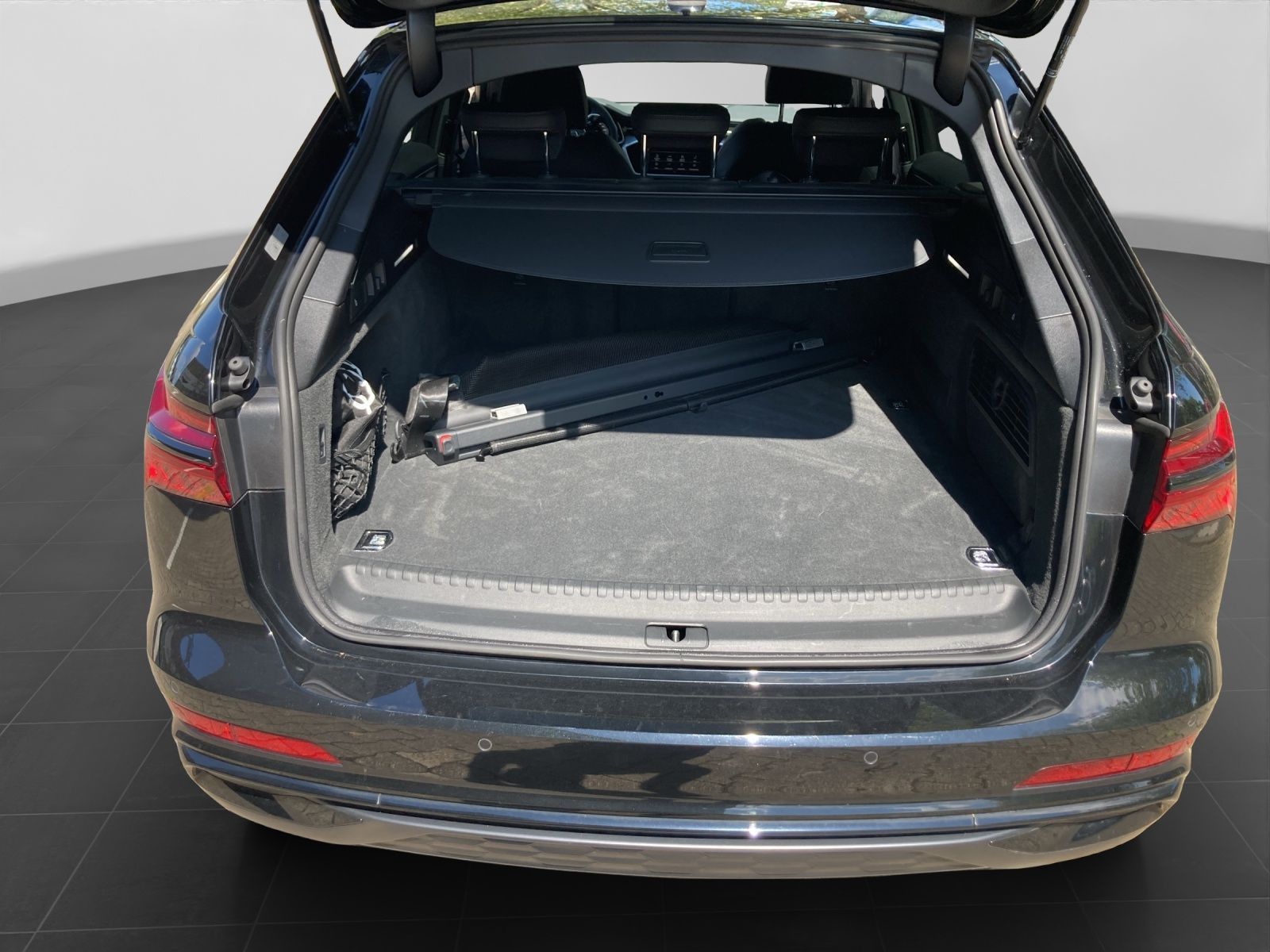 Audi A6 Avant 55 TFSIe Q S LINE MATRIX AHK OPS+ BuO V