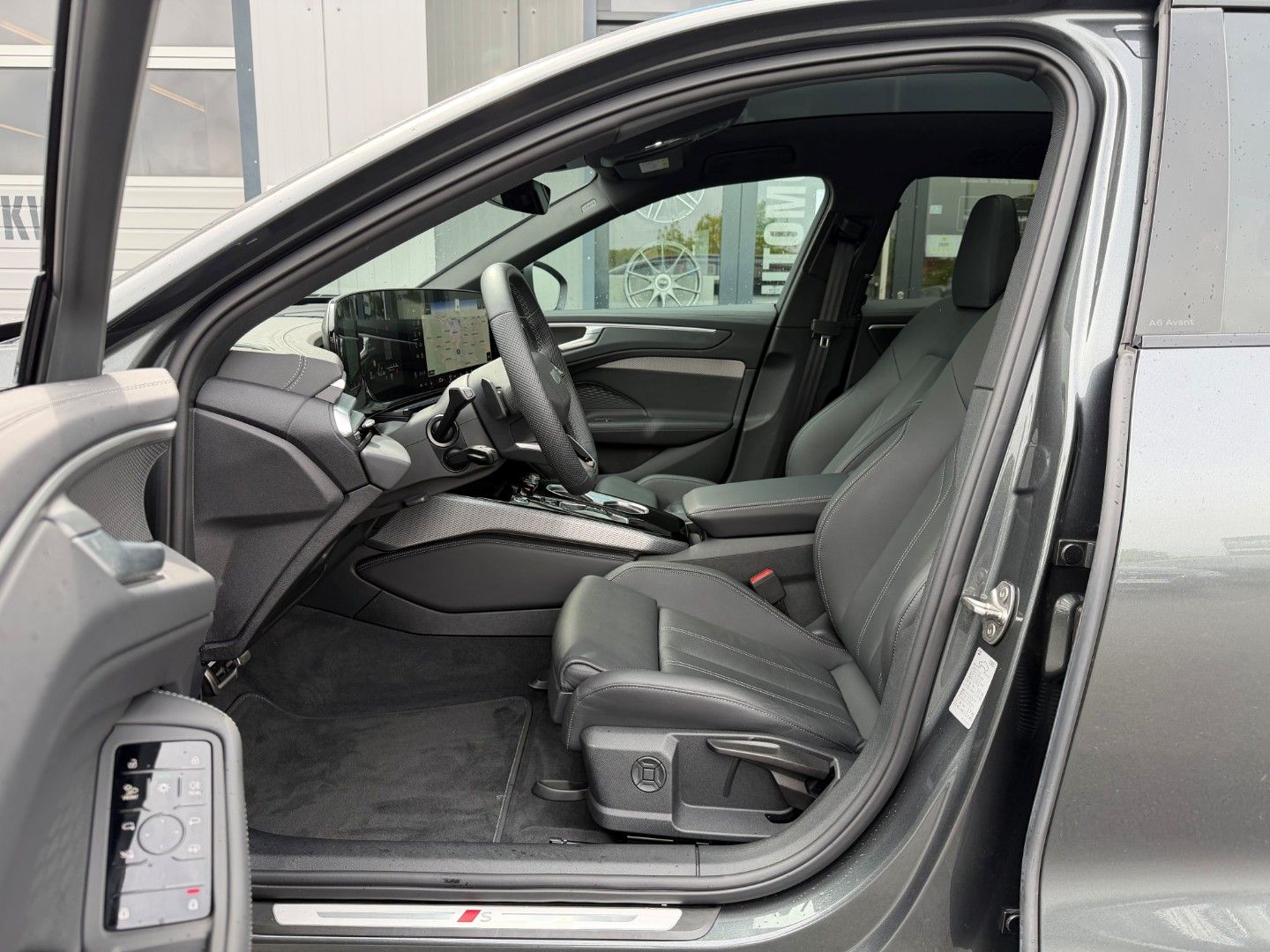 Audi A6 Avant TDI S Line Black *19''*Pano*360°*Matrix