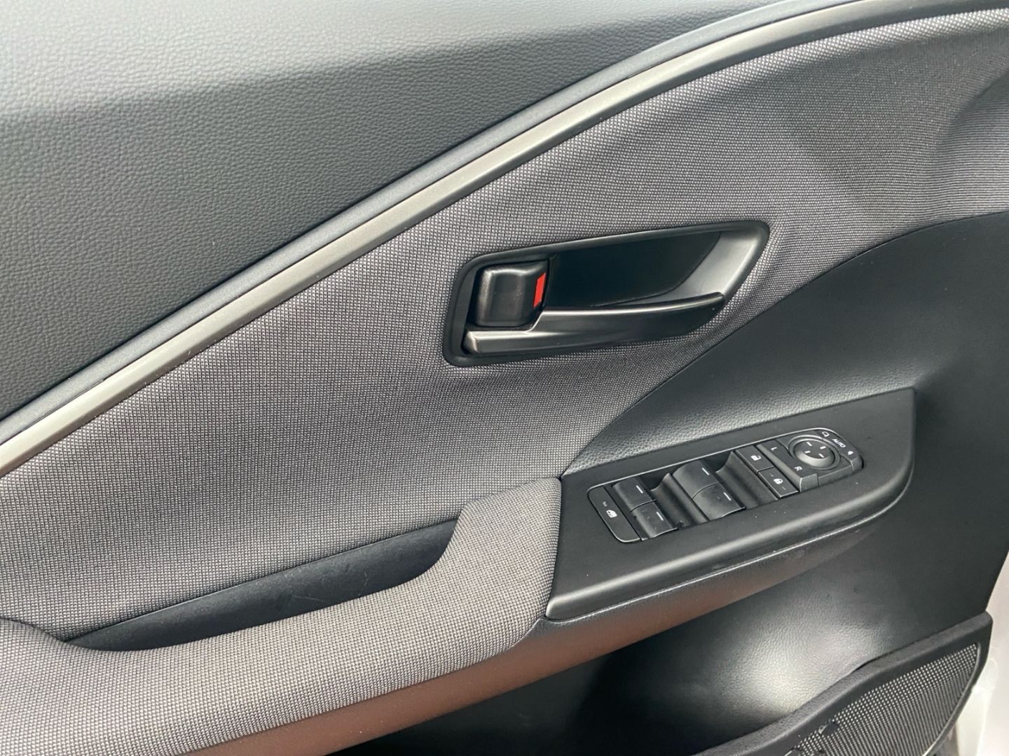 Toyota C-HR 1.8 Hybrid Team D *LED*ACC*CAM*el Heck*SHZ*