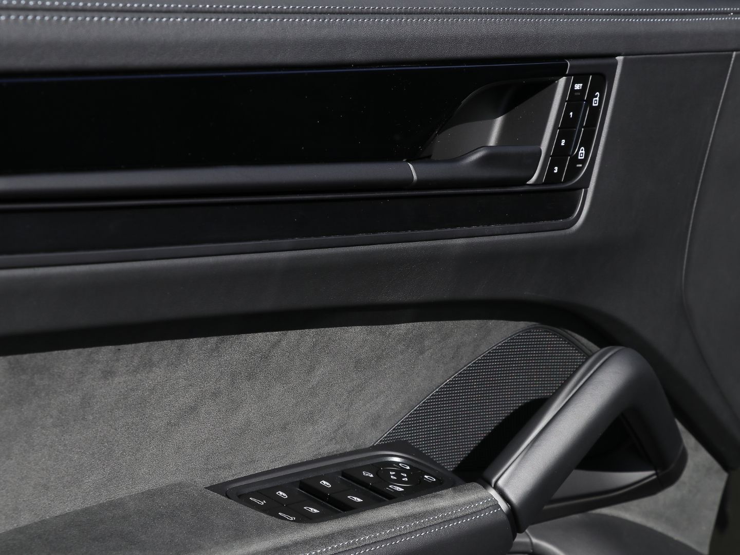 Porsche Cayenne GTS Coupe Burmester HA-Lenkung InnoDrive