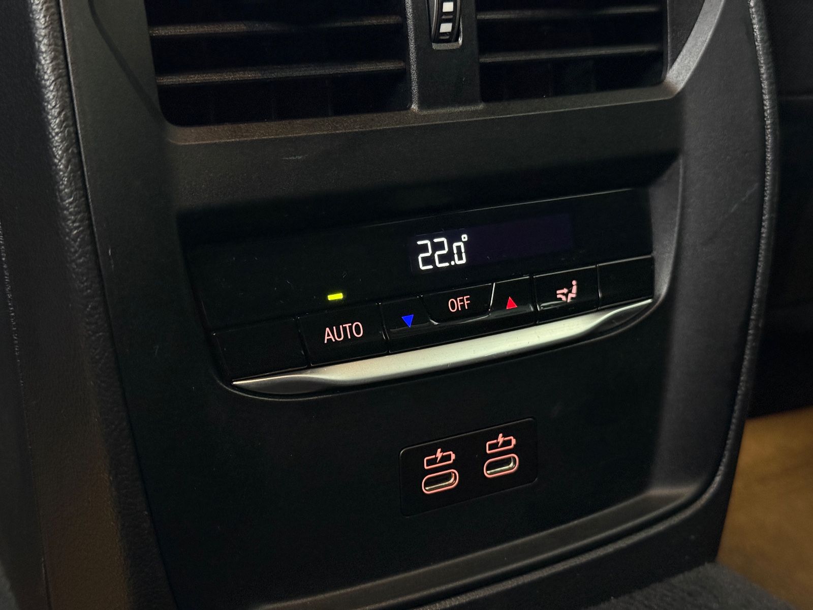 BMW 320 d xDrive - Samsaru's Car Outlet