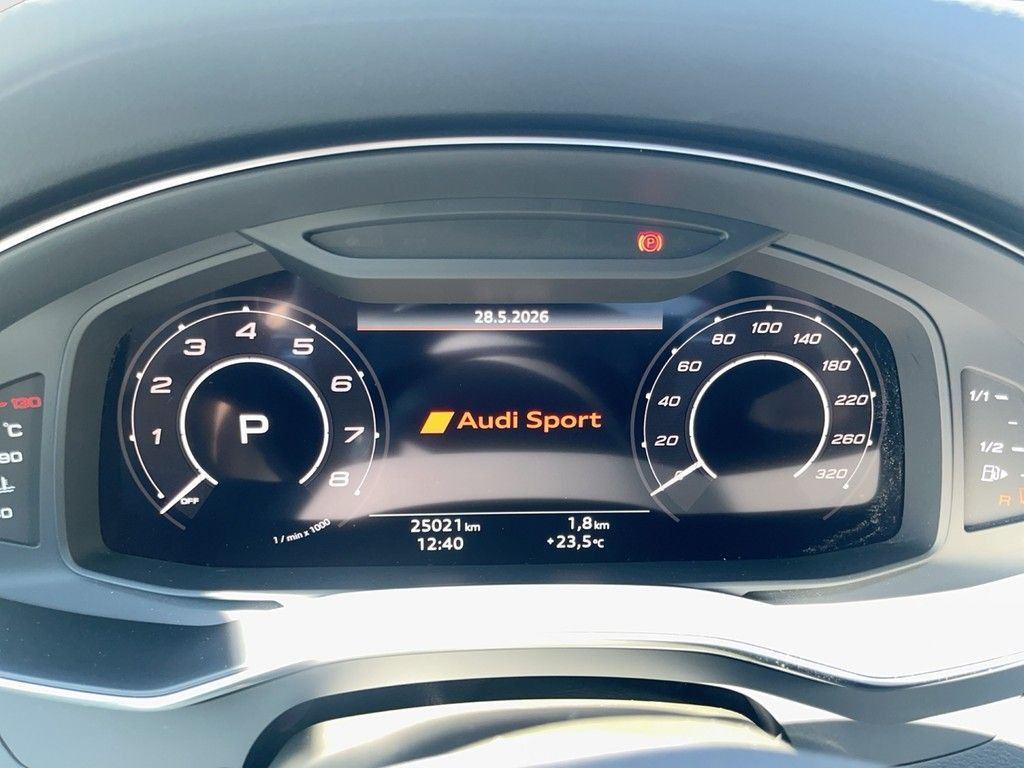 Audi RS6 Avant 4.0 TFSI quattro Navi Pano 22" AHK Spo