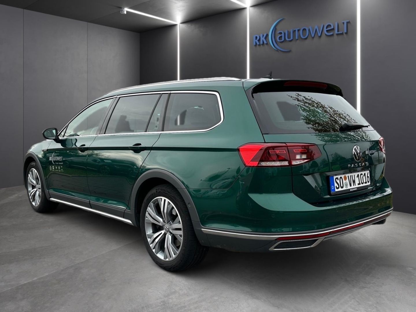 Volkswagen Passat Alltrack 2.0 TSI DSG 4Motion - Samsaru's Car Outlet