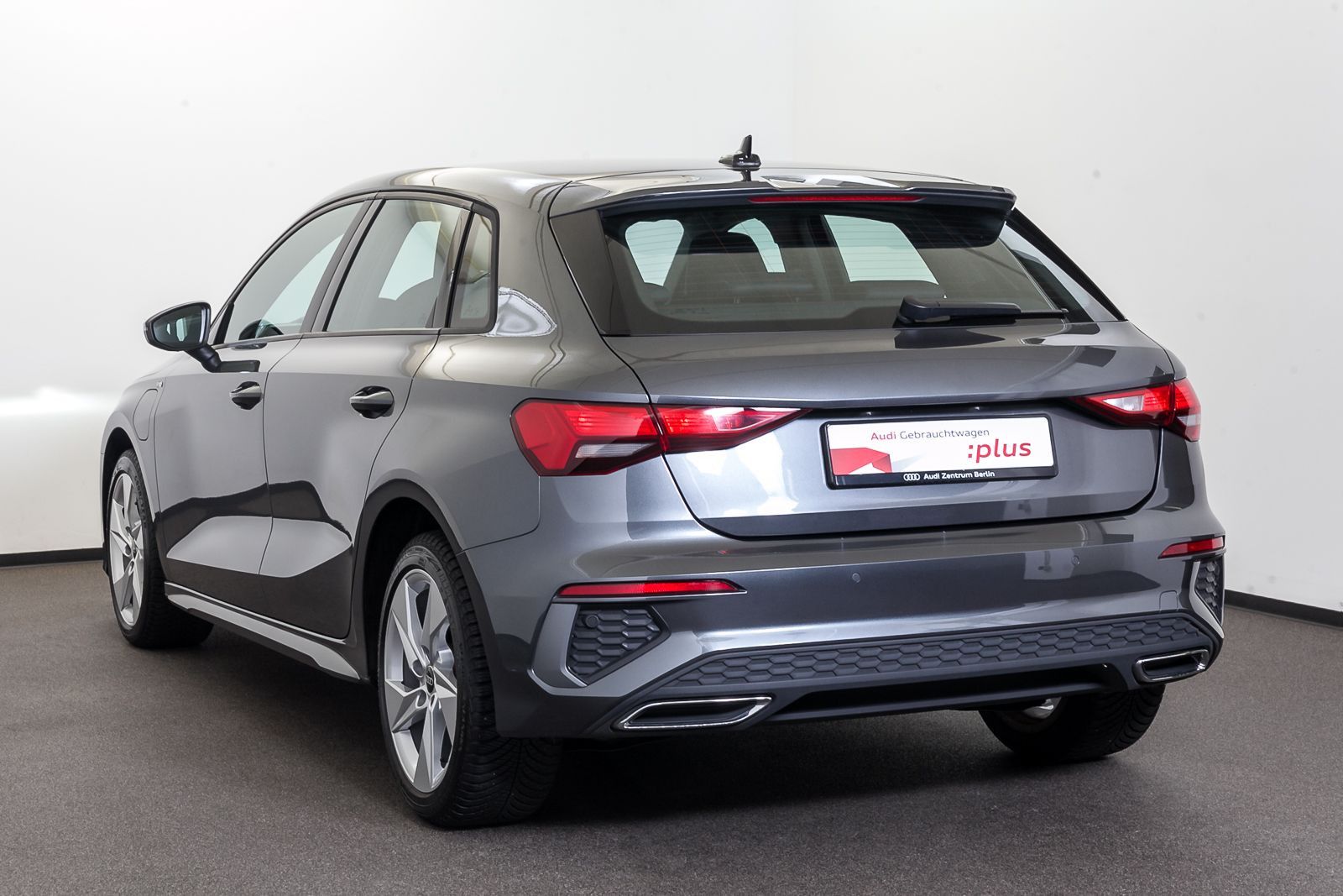 Audi A3 Sportback TFSI e S line - Samsaru's Car Outlet