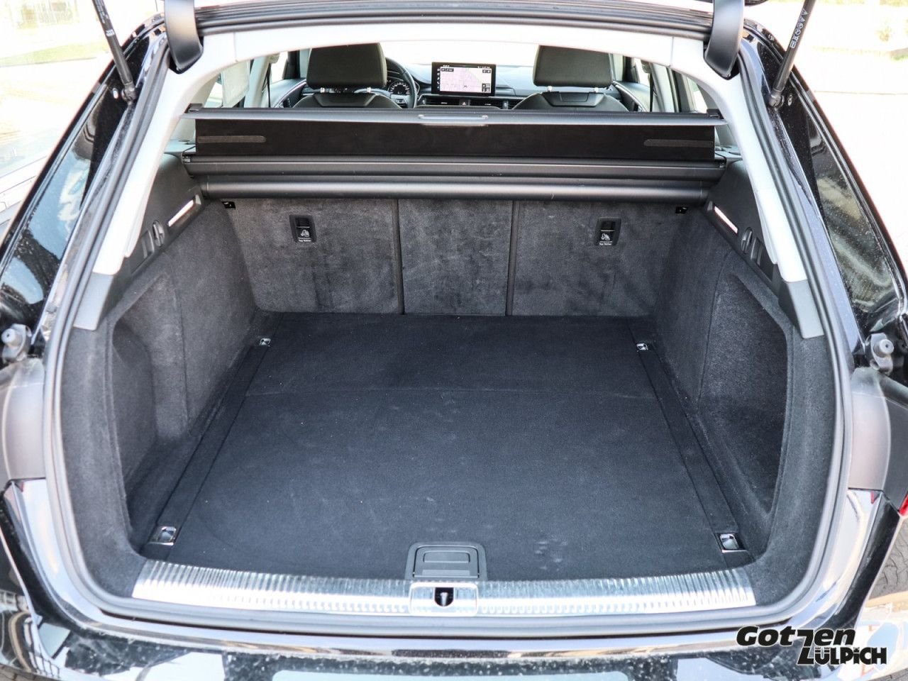 Audi A4 Avant 35 TDI advanced - Samsaru's Car Outlet