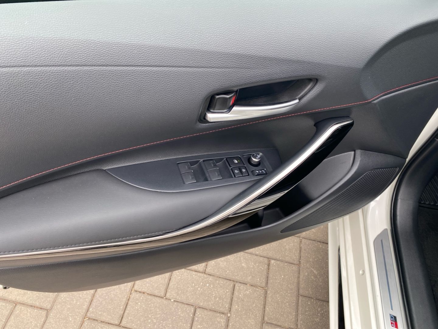 Toyota Corolla 2.0 Hybrid TS GR Sport - Samsaru's Car Outlet