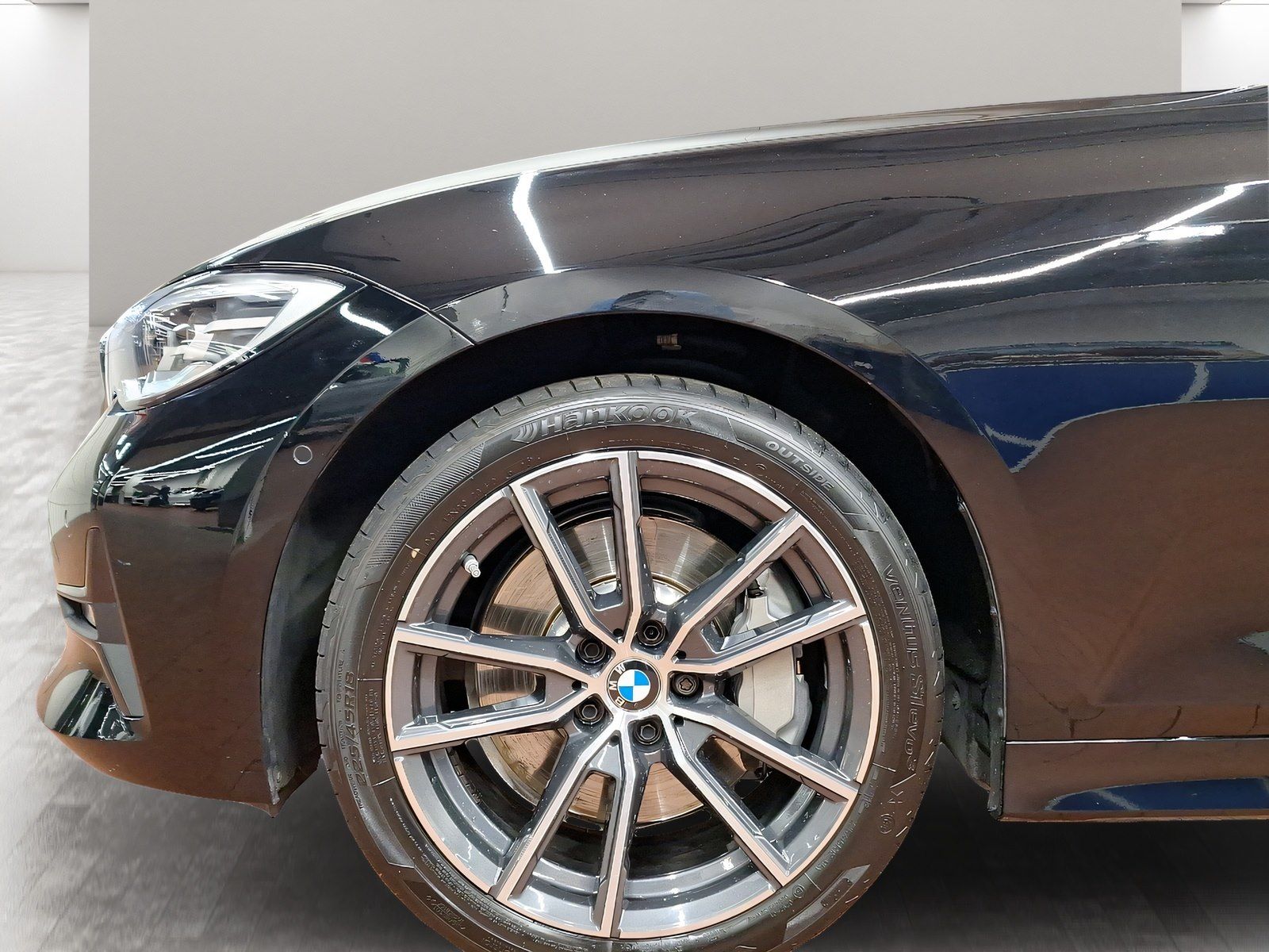 BMW 330i Touring Sport Line - Samsaru's Car Outlet