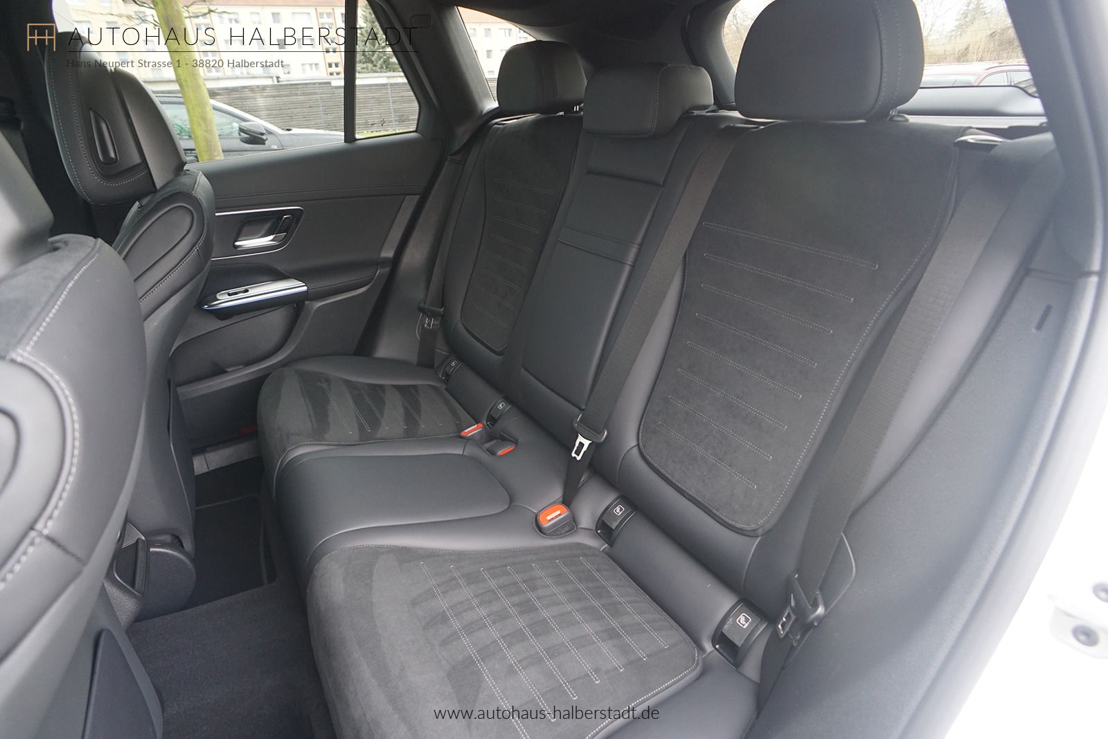 Mercedes-Benz GLC 300 d 4Matic AMG-Night-Premium/D-Light/360