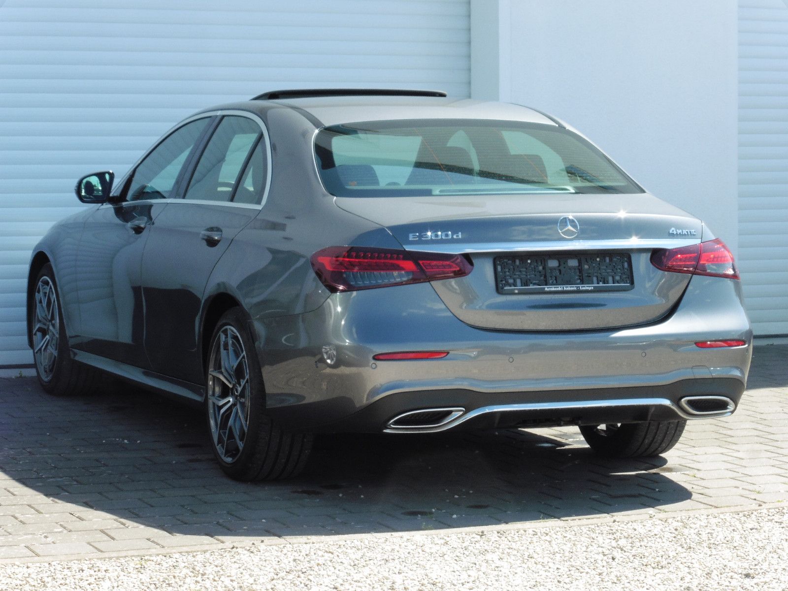 Mercedes-Benz E 300 d 4MATIC AMG Line - Samsaru's Car Outlet
