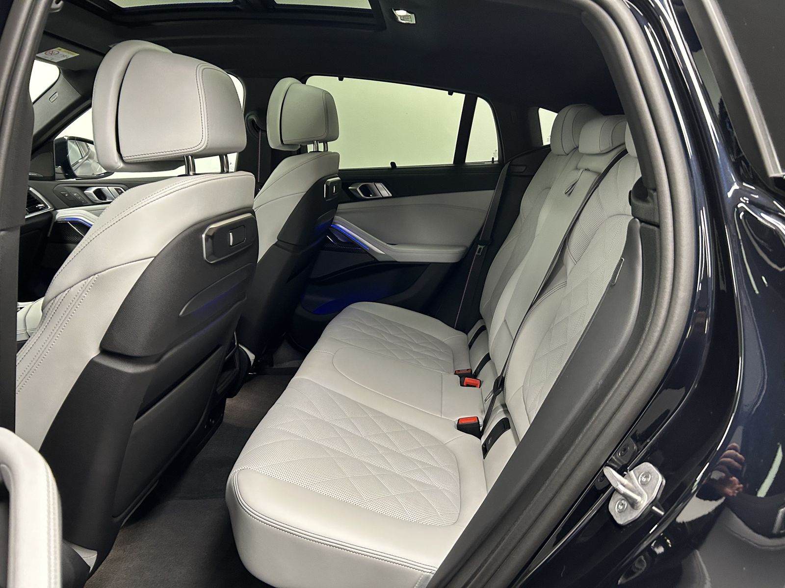 BMW X6 xDrive40d M Sportpaket Pro Pano. AHK Massagef