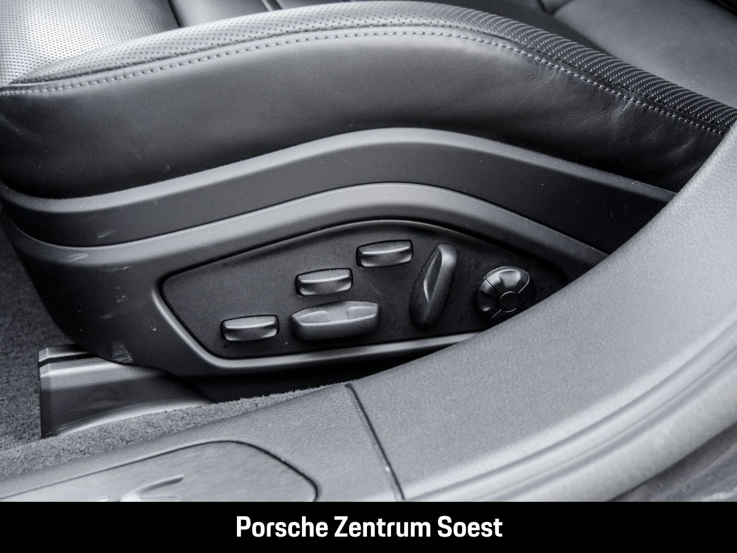 Porsche Panamera GTS Sport Turismo/21''/Matrix-LED/BOSE