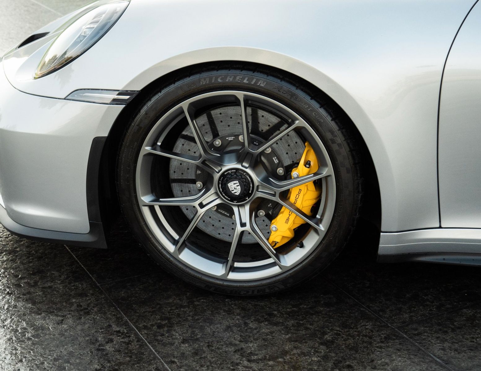 Porsche 992 (911) GT3 Touring - Samsaru's Car Outlet