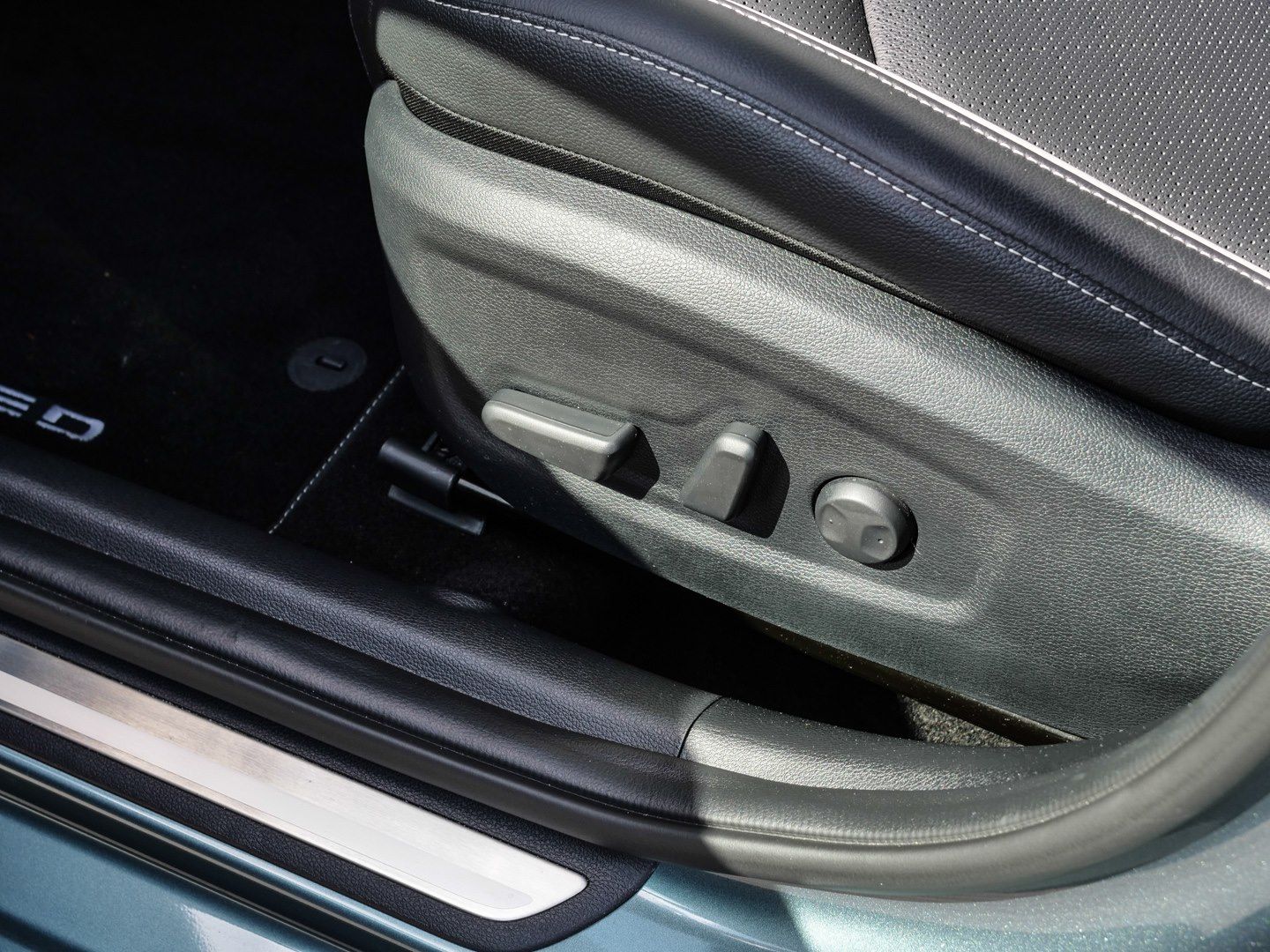 Kia Ceed SW Plug-in Hybrid Platinum - Samsaru's Car Outlet