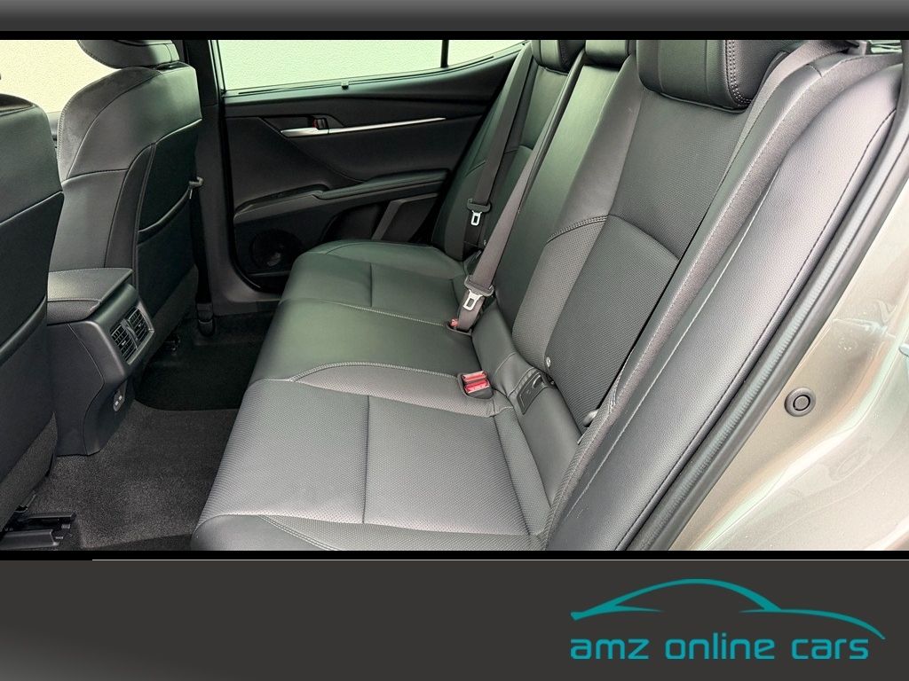 Toyota Camry 2.5 Hybrid Executive Navi*Kamera*LED