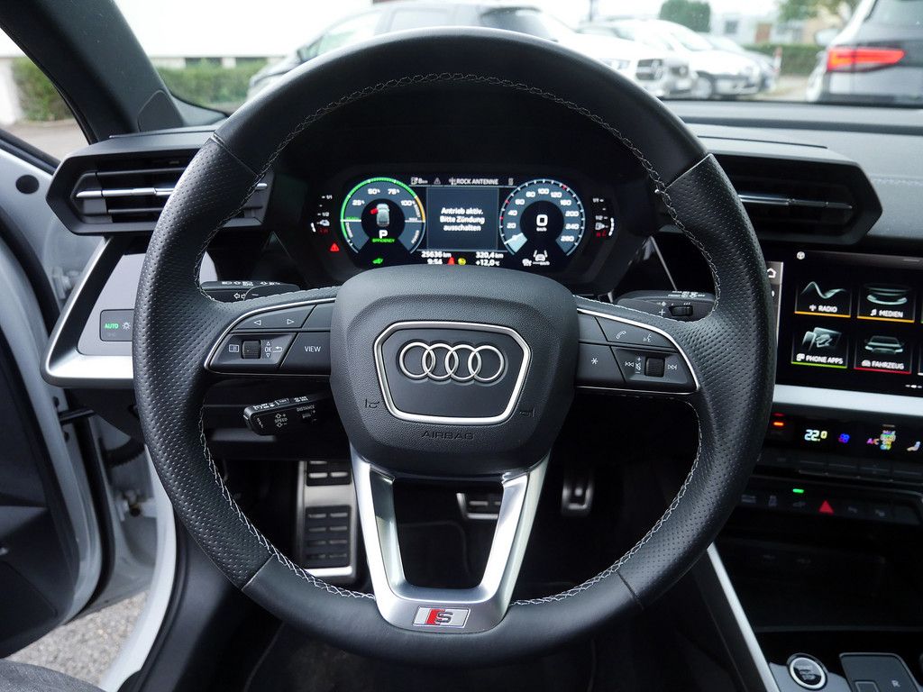Audi A3 Sportback 40 TFSIe S-Line ACC+KAMERA+SHZ+LED+
