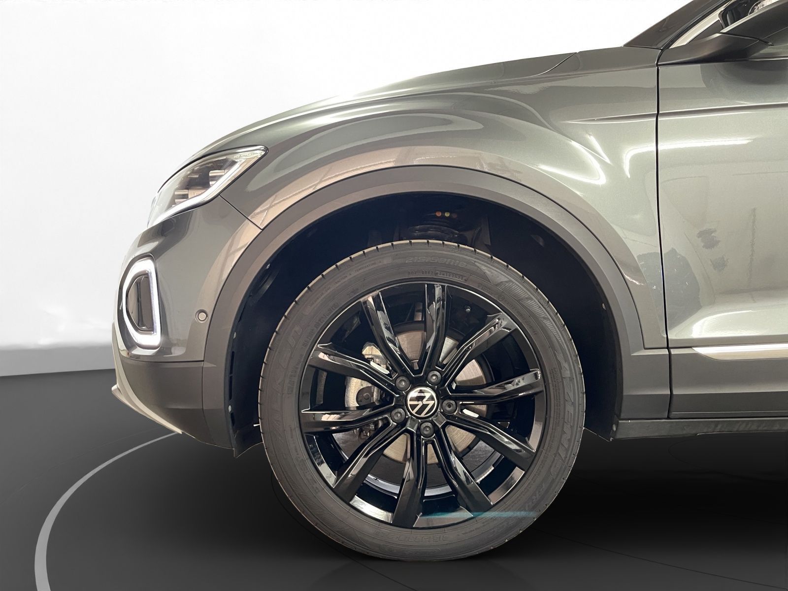 Volkswagen T-Roc 1.5 TSI Style - Samsaru's Car Outlet