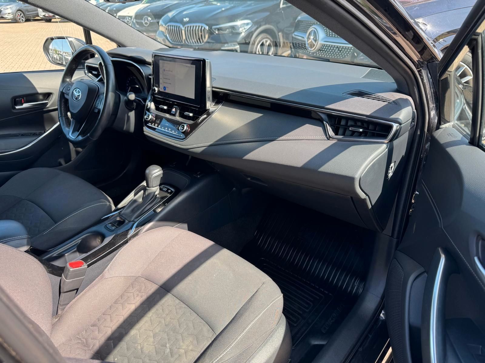 Toyota Corolla Touring Sports Hybrid Business Edition - Samsaru's Car Outlet
