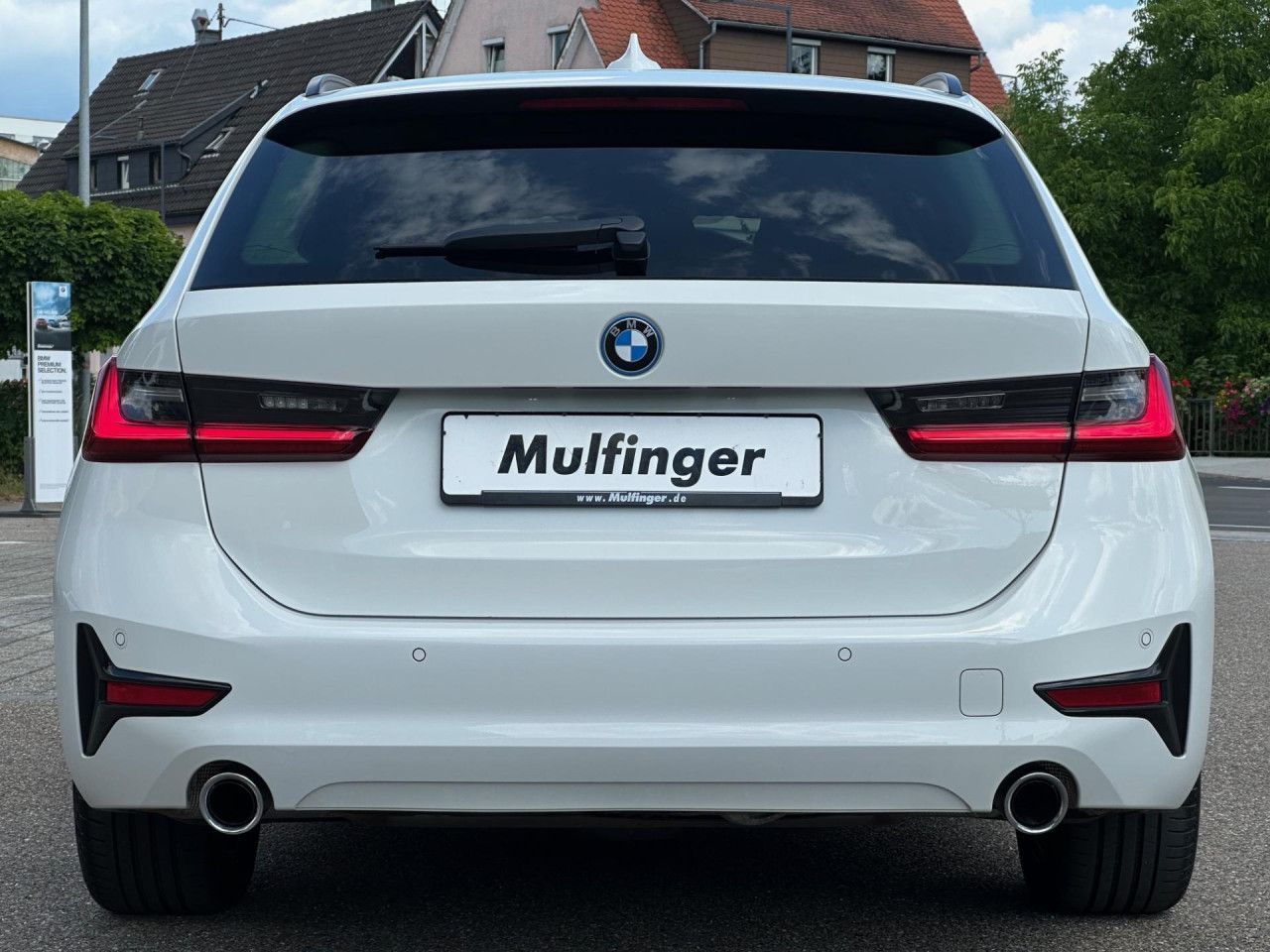 BMW 320e T. LiveProf.M - Samsaru's Car Outlet
