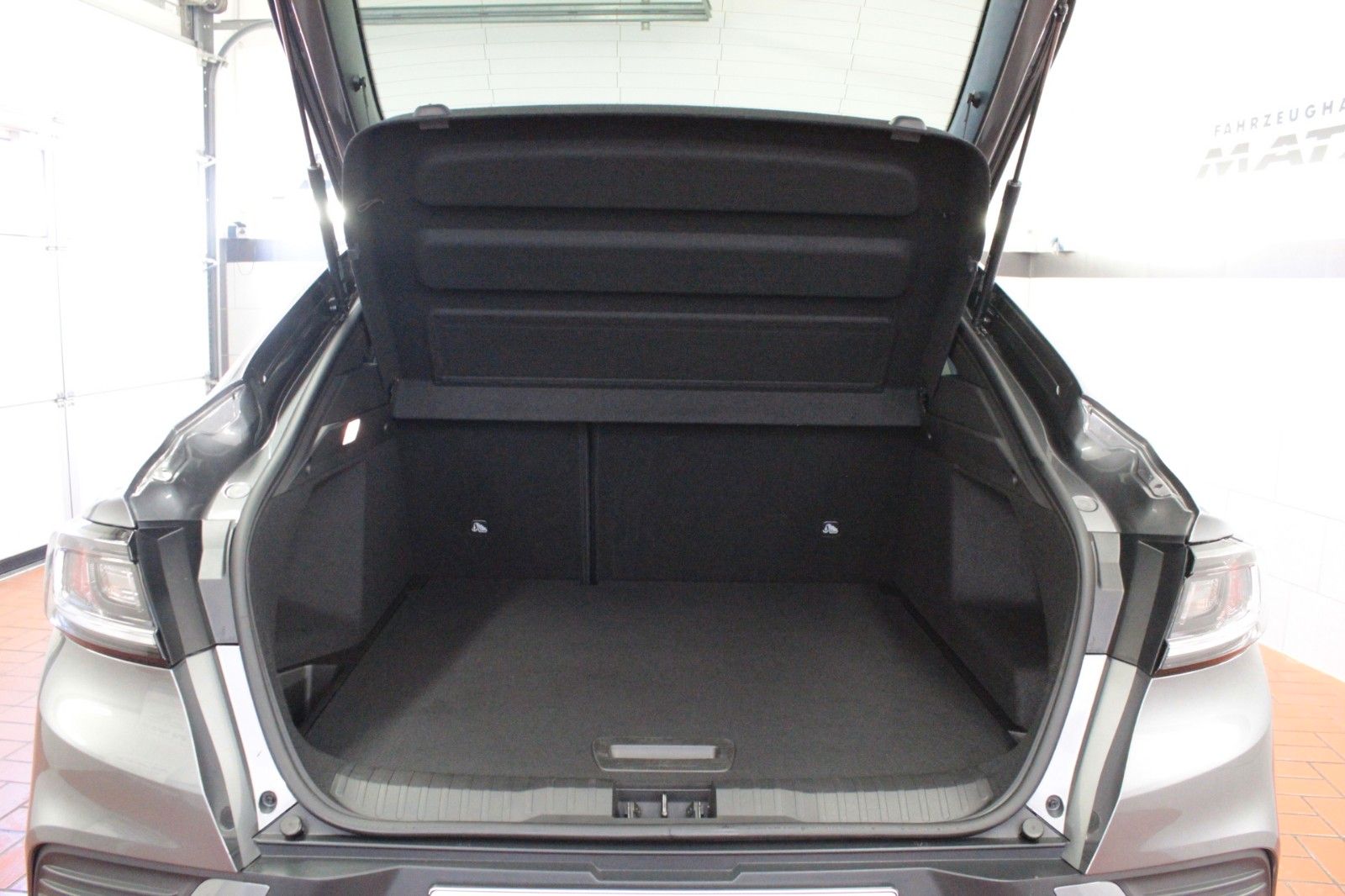 Renault Arkana Mild Hybrid - Samsaru's Car Outlet