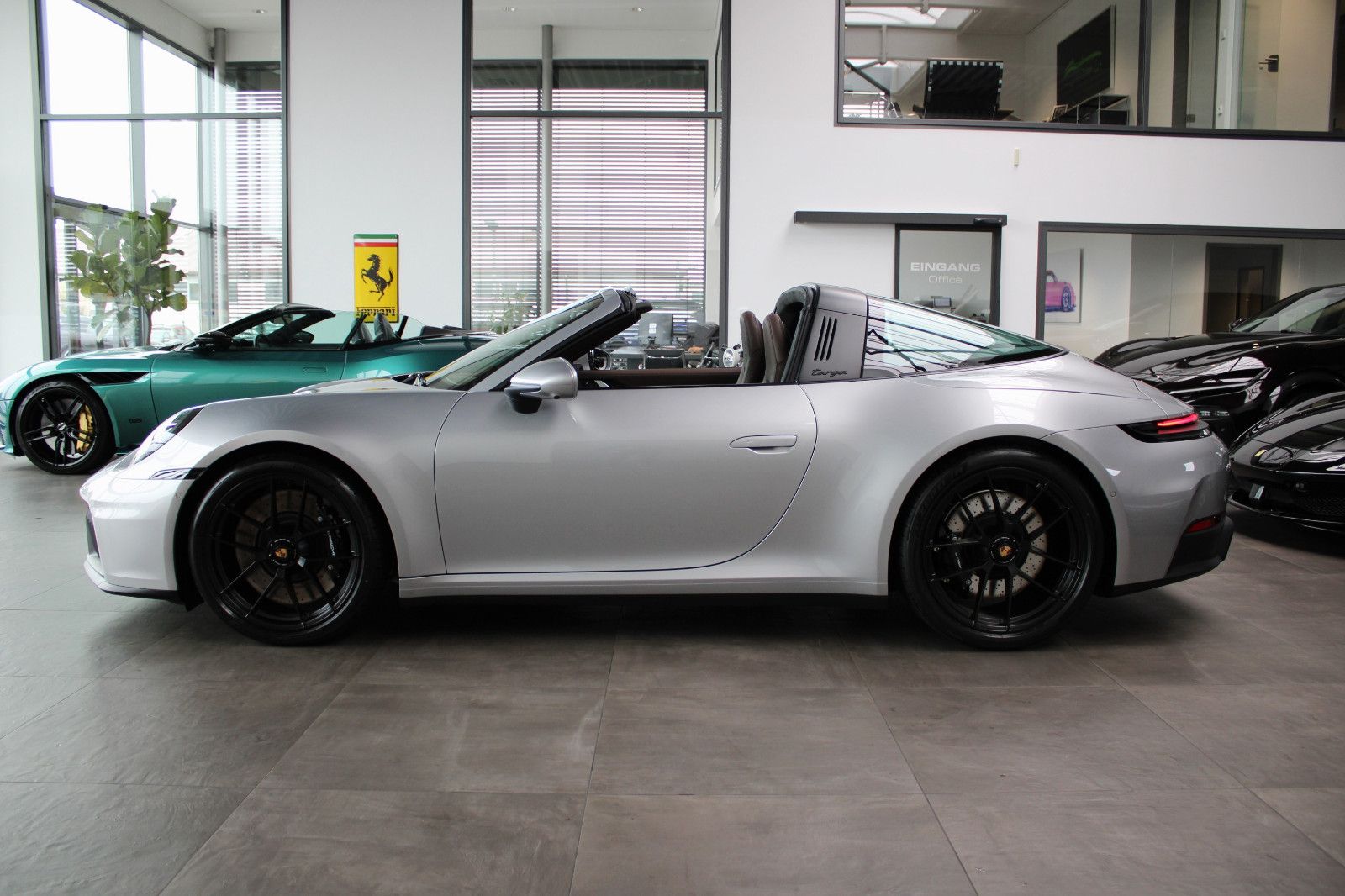 Porsche 992 TARGA 4 GTS T-HYBRID BOSE/LIFT/HD-MATRIX/21"