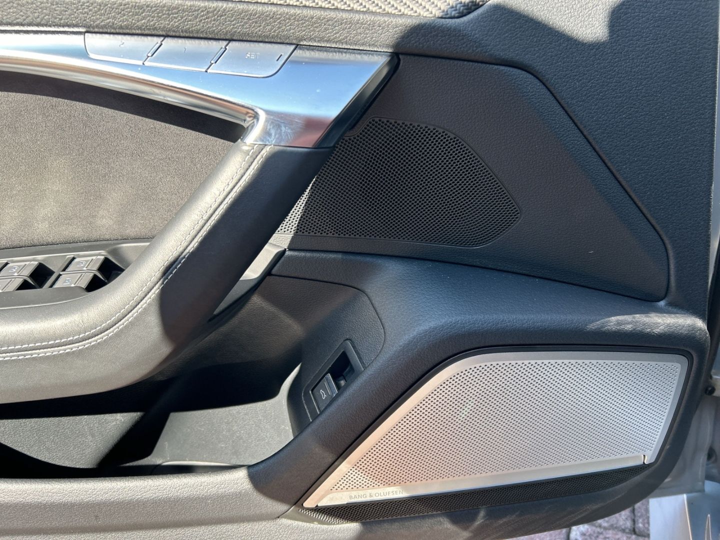 Audi RS6 LASER+LED+HUD+PANO+STHZ+DYNAMIKPAKET+KERAMIK