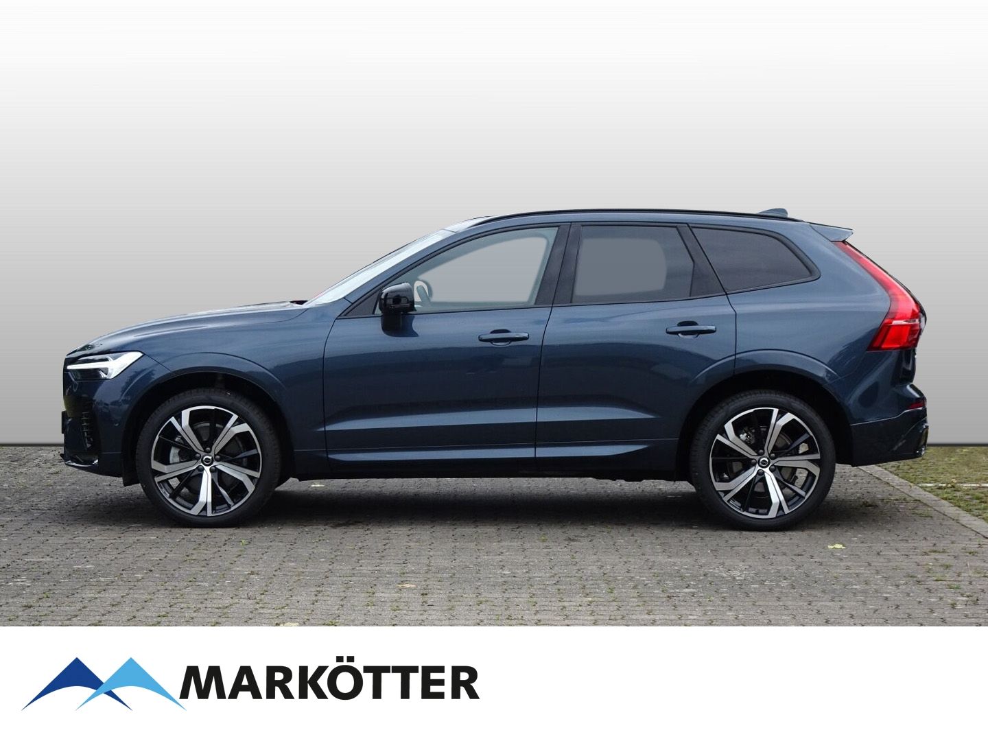 Volvo XC60 B4 AWD Ultimate Dark - Samsaru's Car Outlet