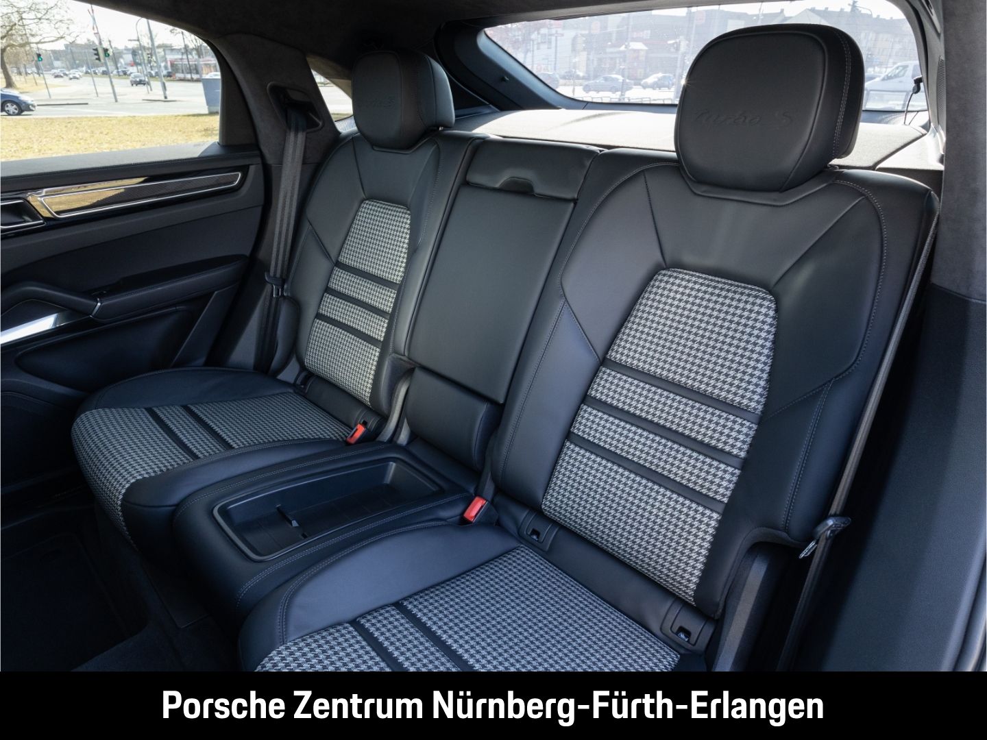 Porsche Cayenne Turbo S E-Hybrid Coupe Leichtbau HA-Lenk