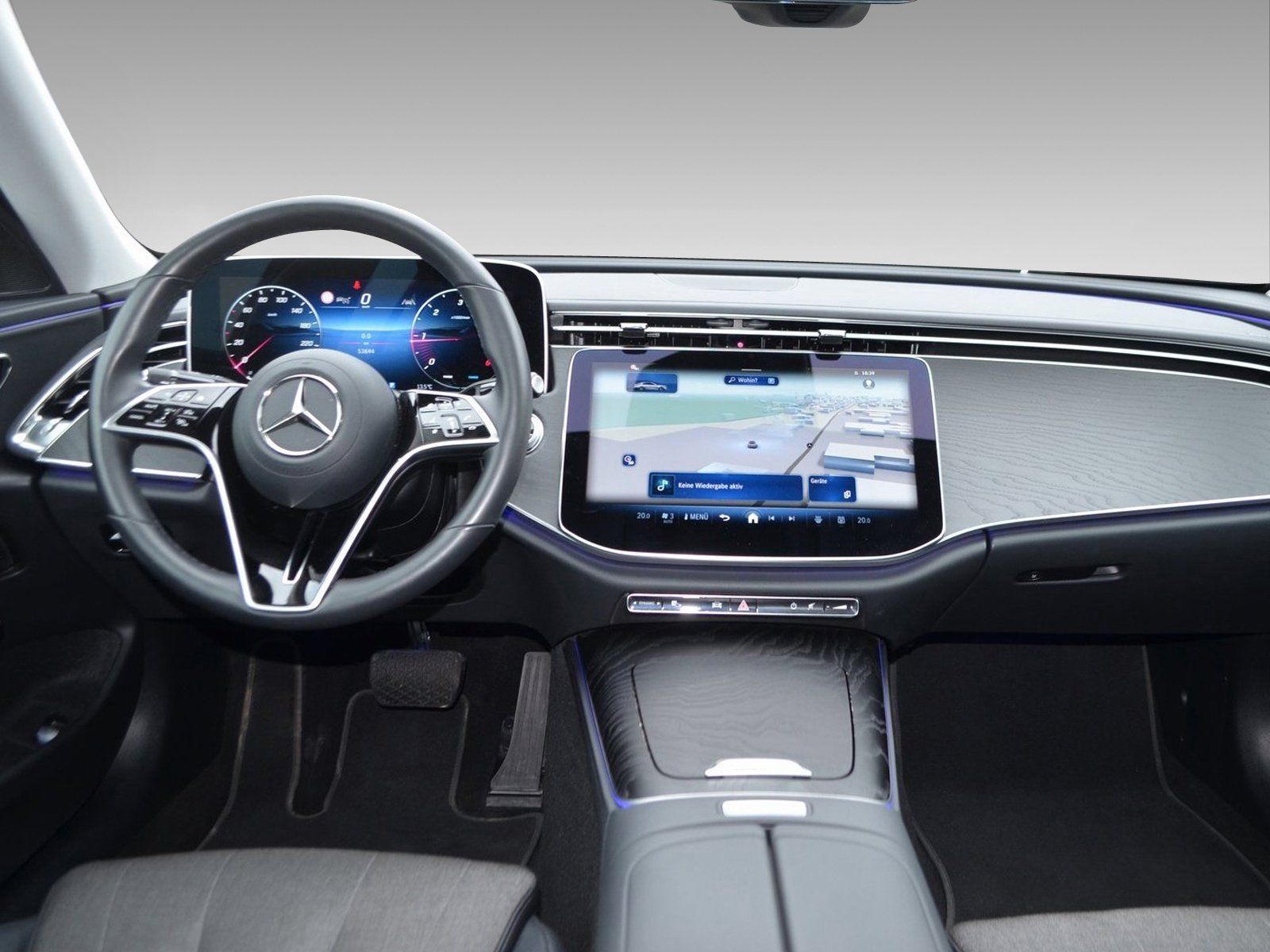 Mercedes-Benz E 220 d Avantgarde - Samsaru's Car Outlet