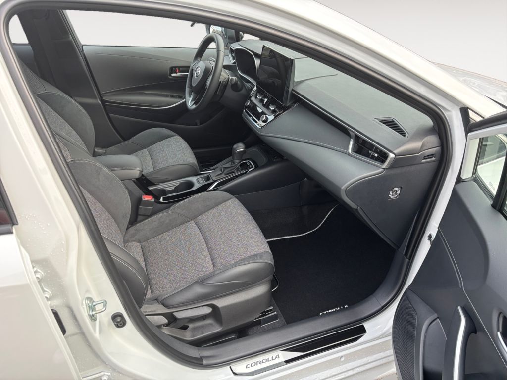 Toyota Corolla 2.0 Hybrid TS Teamplayer